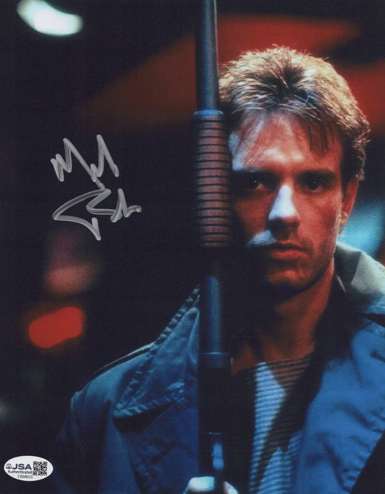 Michael Biehn — The Terminator 8x10 photo of Kyle Reese signed by Michael Biehn JSA COA