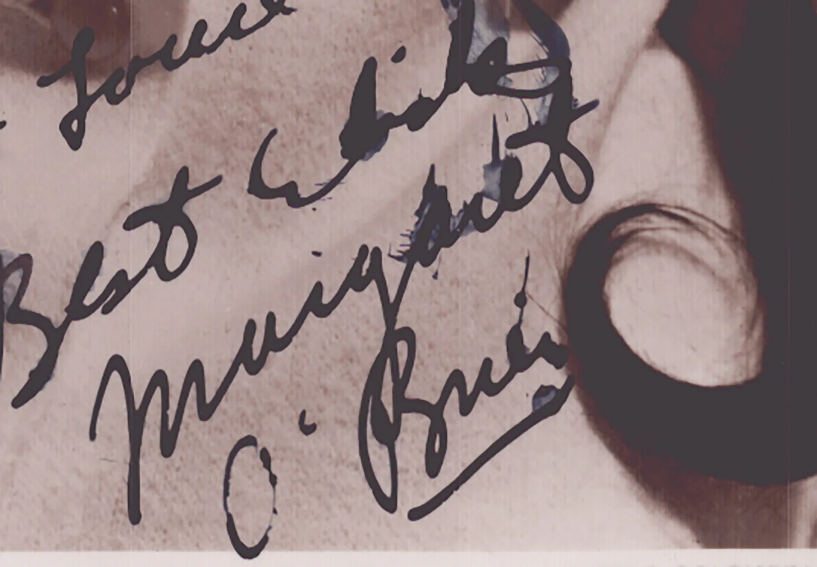 Margaret O'brien — MARGARET O'BRIEN - INSCRIBED PICTURE POSTCARD SIGNED, image 2