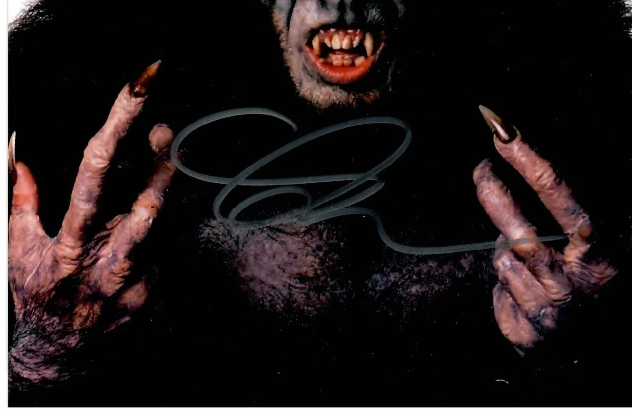 Gary Oldman — Gary Oldman Dracula Movie Actor Full Wolf Makeup Signed 8 x 10 Photo TTM COA, image 2