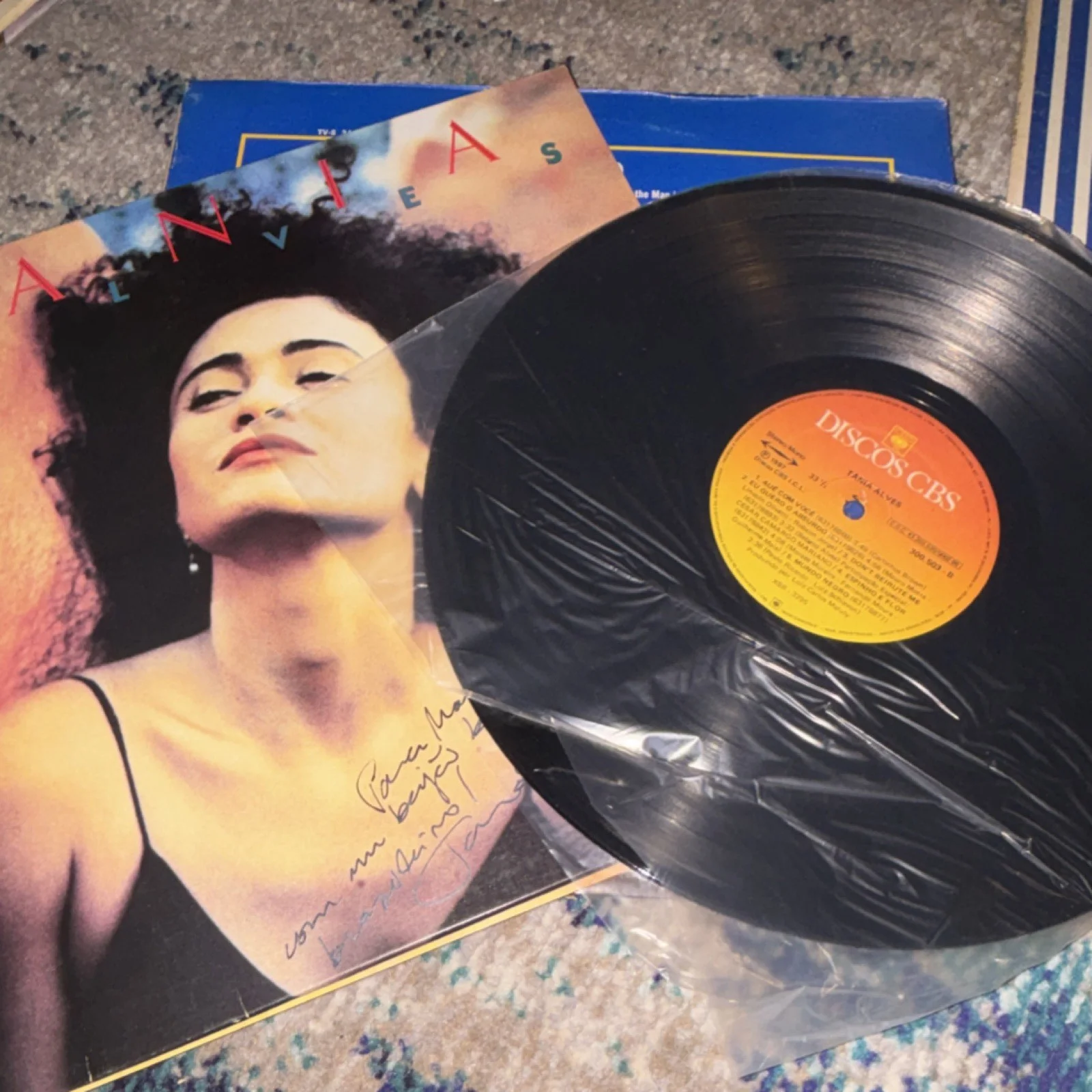 Tania Alves Autographed Original Vinyl Record Album Rock & Pop Music, изображение 5