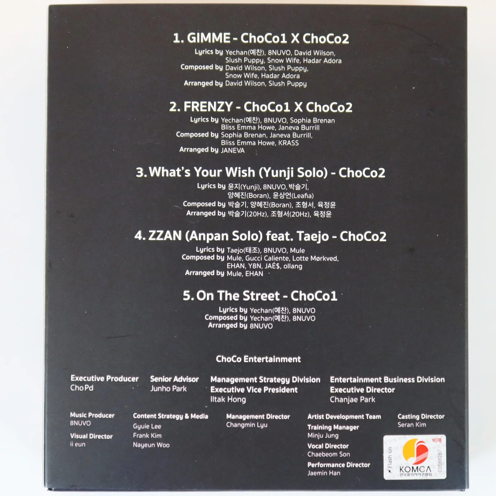 ChoCo1&2 - ChoCo La Familia 1st Mini Album Signed Autographed CD Promo 2026, image 3