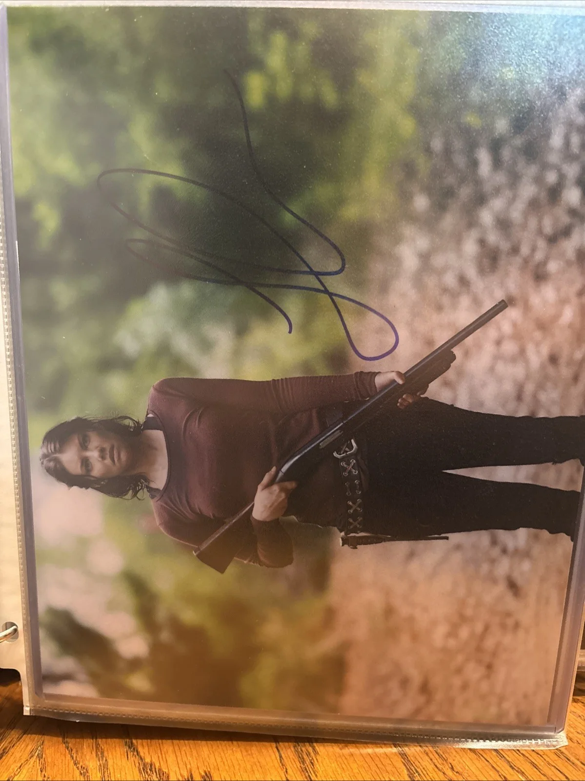 LAUREN COHAN — LAUREN COHAN SIGNED 8x10 PHOTO THE WALKING DEAD MAGGIE AUTOGRAPH - Celebrity Aut