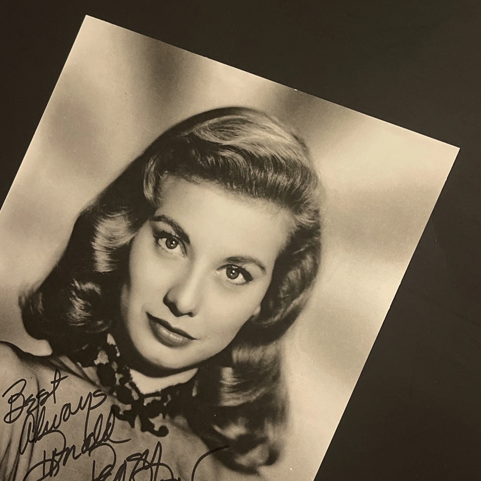 PEGGY DOW: Hand Signed Original Celebrity Photo 8 x 10” / KSK, изображение 3