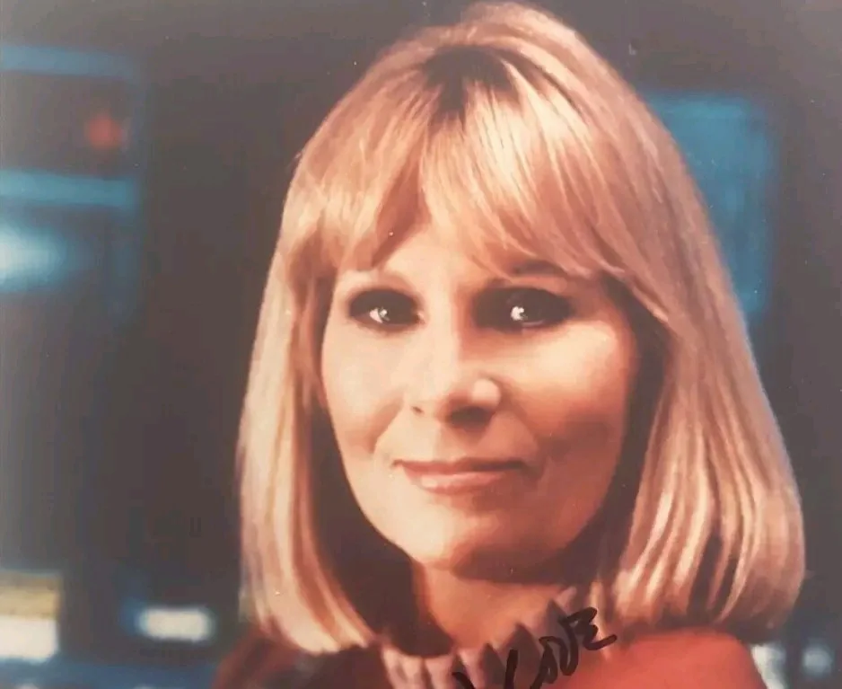 Grace Lee Whitney — Grace Lee Whitney signed 8x10 photo Janice Rand Star Trek TOS autograph personal, image 3