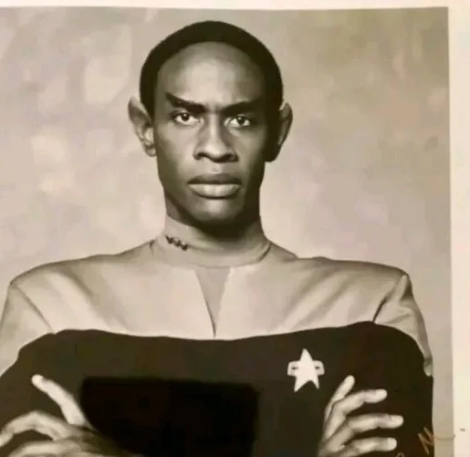 Tim Russ — Star Trek Voyager 8x10 Photo Signed by Tim Russ as Tuvok Personalized to Todd, изображение 2