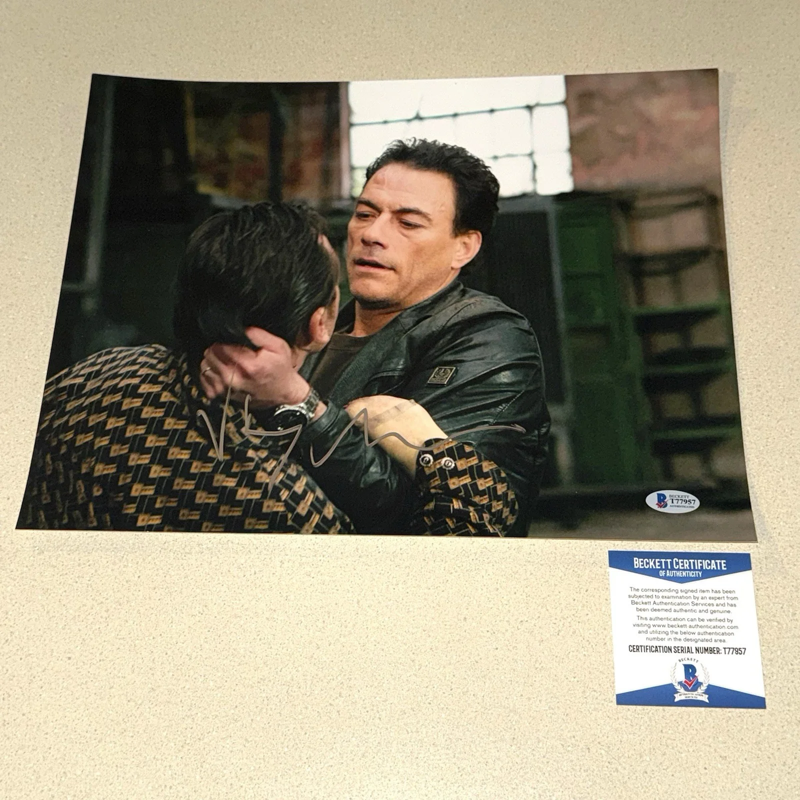 Jean-Claude Van Damme — JEAN-CLAUDE VAN DAMME signed autographed 11X14 PHOTO FIGHTER BECKETT BAS COA