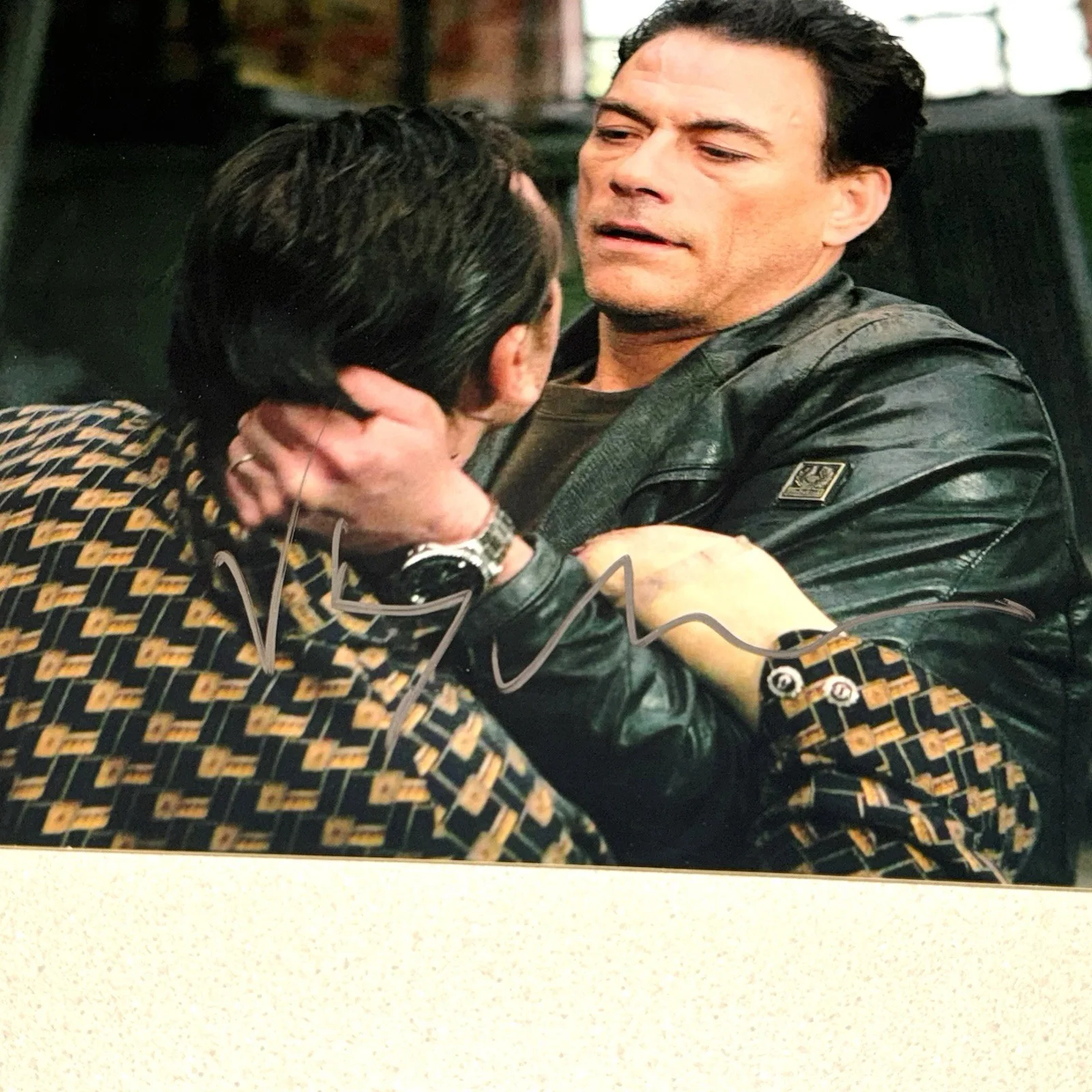 Jean-Claude Van Damme — JEAN-CLAUDE VAN DAMME signed autographed 11X14 PHOTO FIGHTER BECKETT BAS COA, image 2