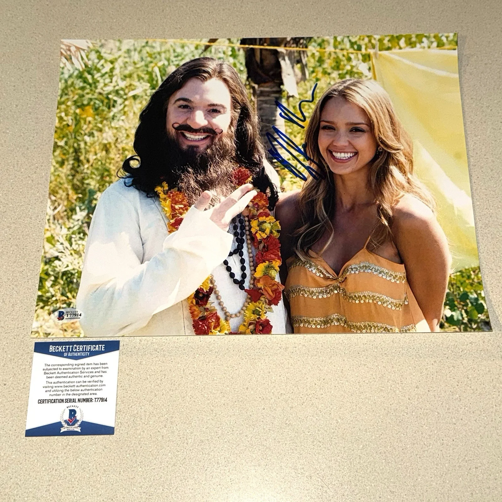 Mike Myers — MIKE MYERS signed autographed 11X14 PHOTO THE LOVE GURU SNL BECKETT BAS COA