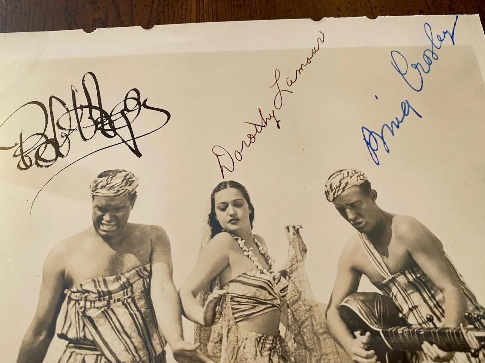 Bob Hope, Bing Crosby, Dorothy Lamour — Bob Hope Bing Crosby Dorothy Lamour Signed Vintage Photo Road To Singapore RARE, изображение 2
