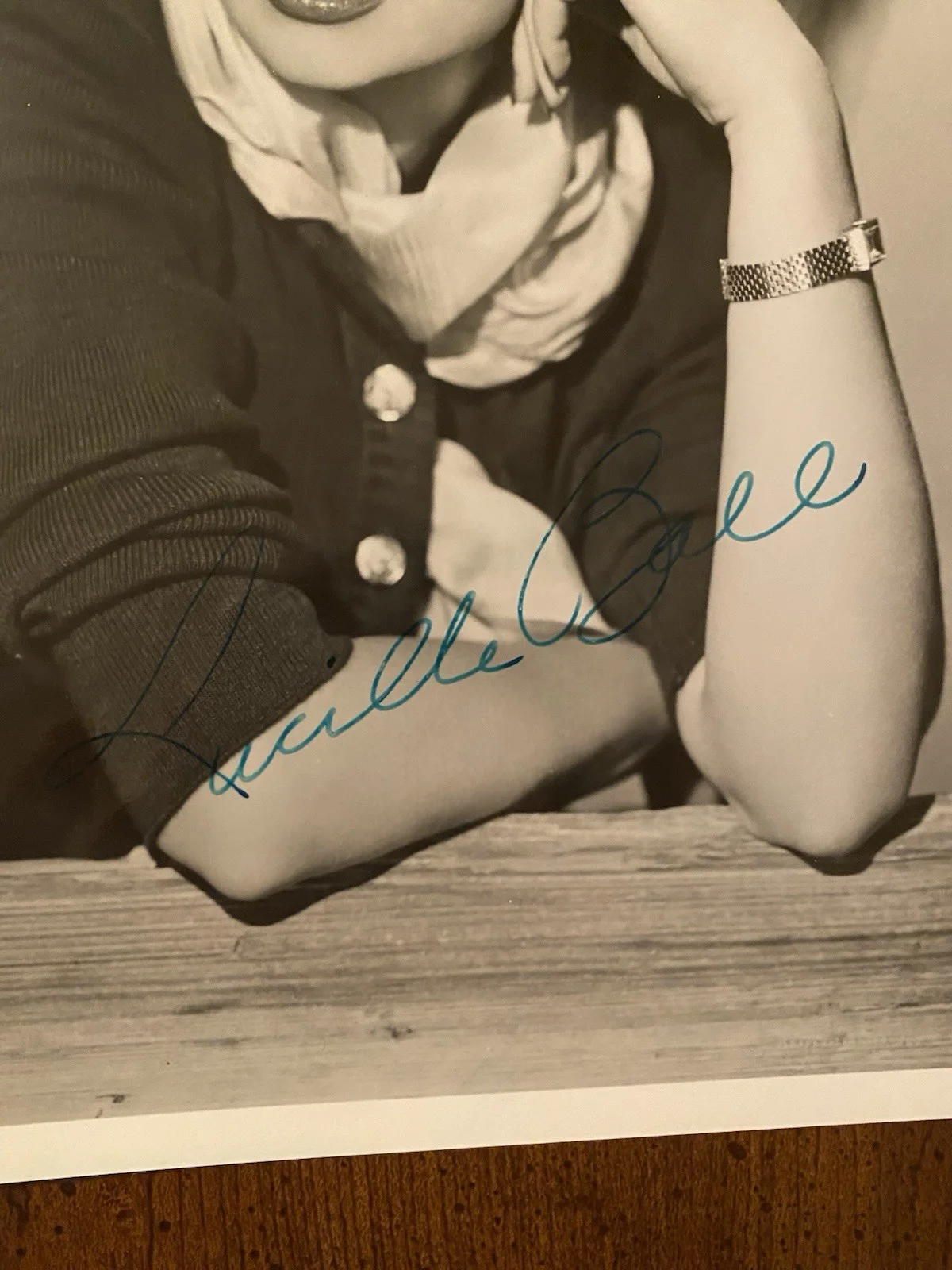 Lucille Ball — Lucille Ball Signed Autographed 8x10 Photo With COA I Love Lucy FULL NAME RARE, изображение 2