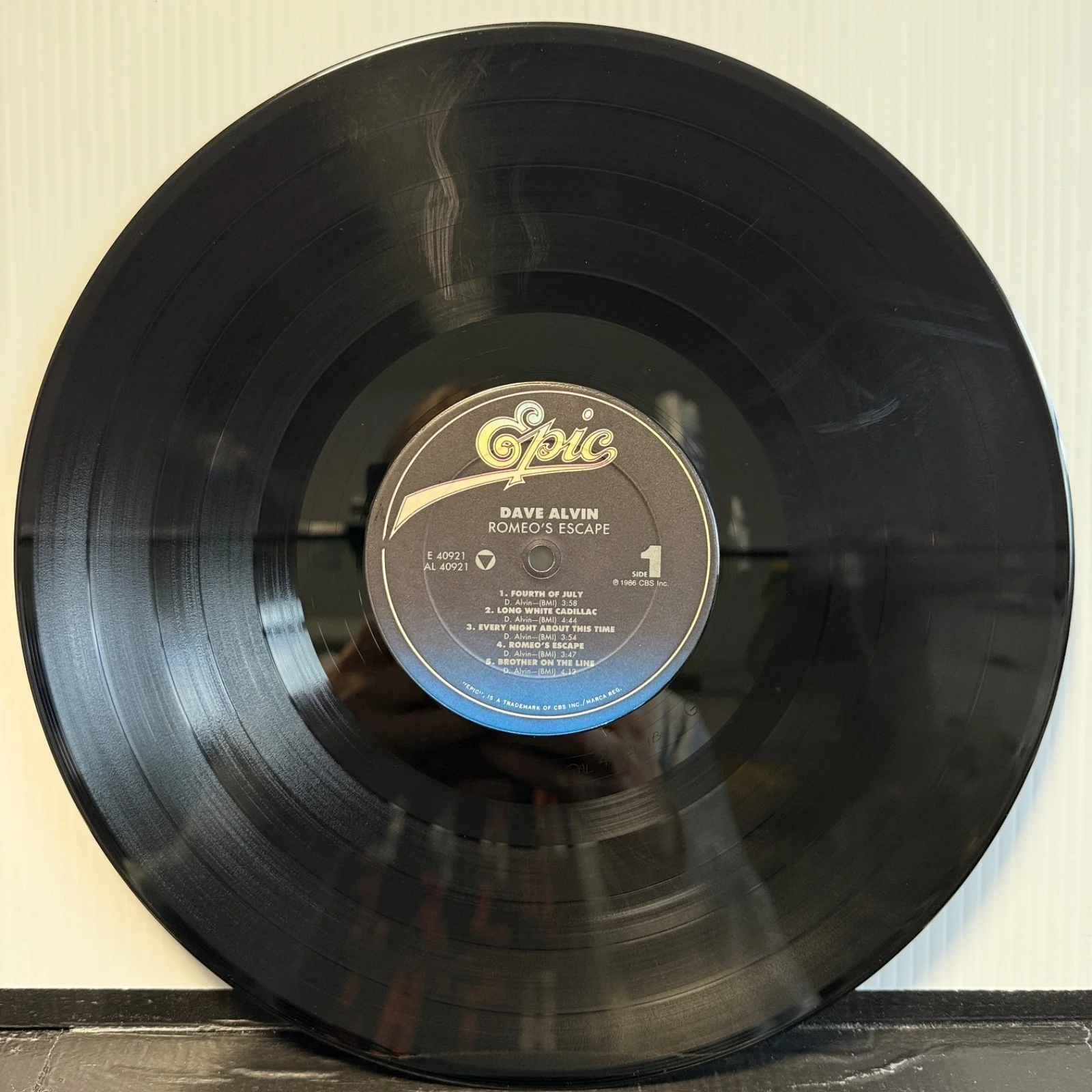 AUTOGRAPHED - DAVE ALVIN "Romeo's Escape" USA vinyl LP E 40921 GOLD PROMO STAMP, изображение 4