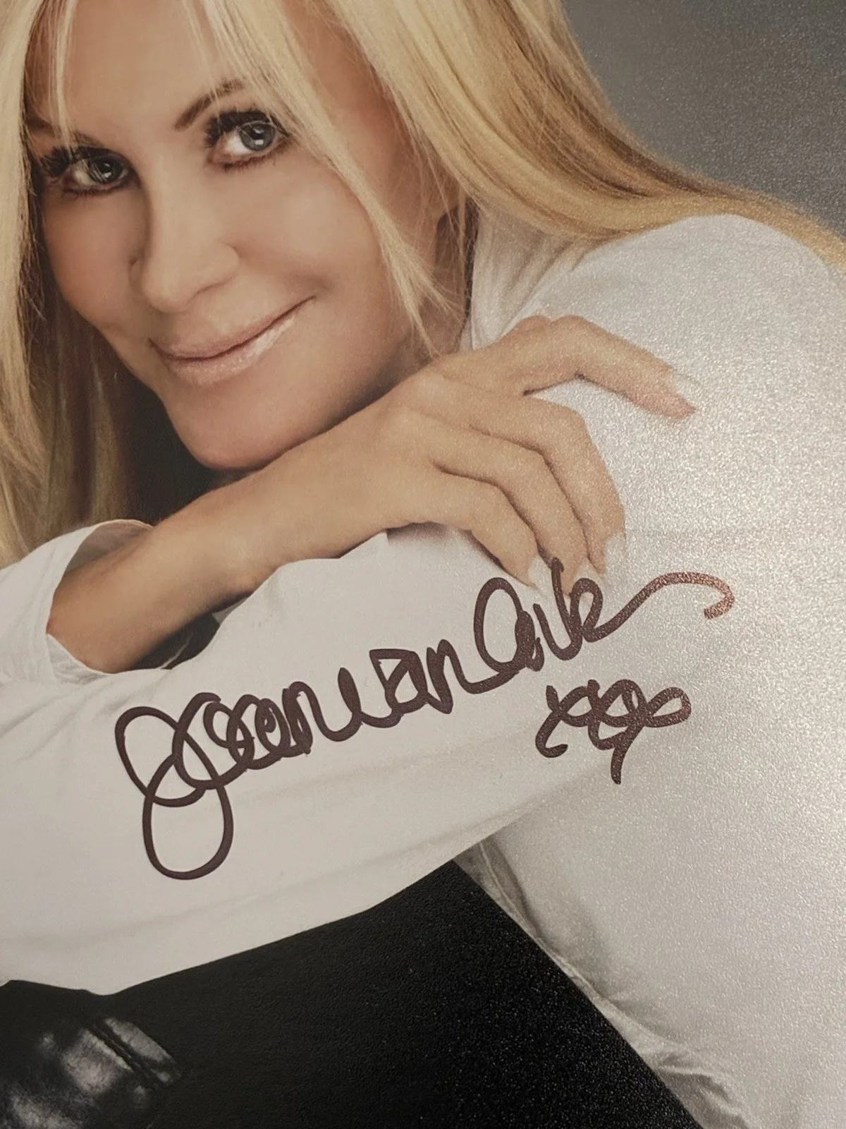 Joan Van Ark — JOAN VAN ARK SIGNED 8x10 PHOTO AKA VALENE EWING KNOTS LANDING TV SOAP OPERA PSA, image 2