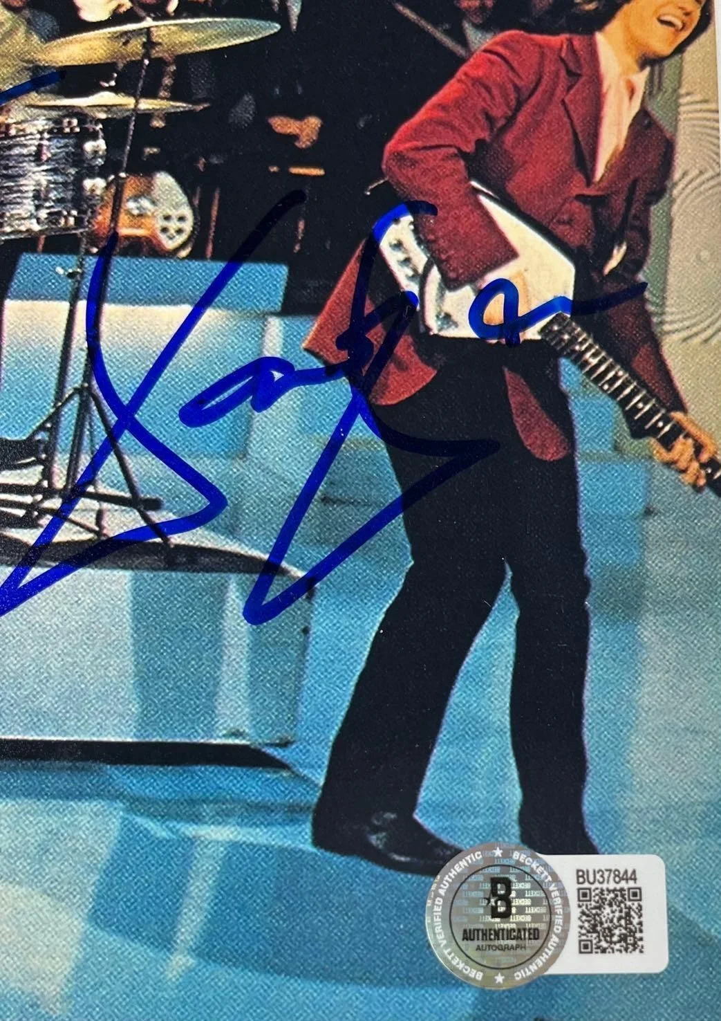 The Kinks Group Signed 8" x 10" Photo (2 Sigs) (Beckett/BAS Authentication), image 2