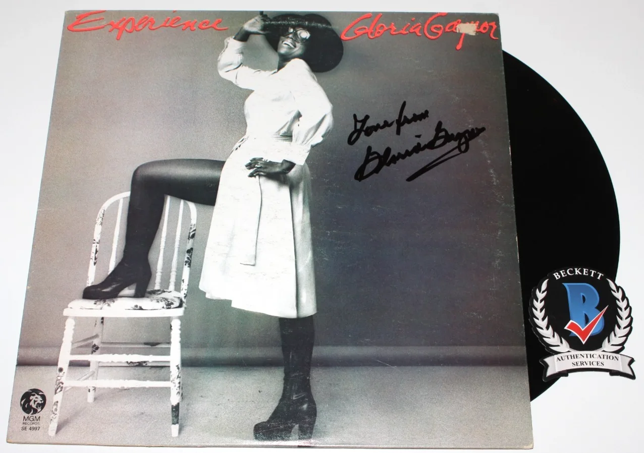 SINGER GLORIA GAYNOR SIGNED EXPERIENCE VINYL RECORD ALBUM LP BECKETT BAS COA, image 2