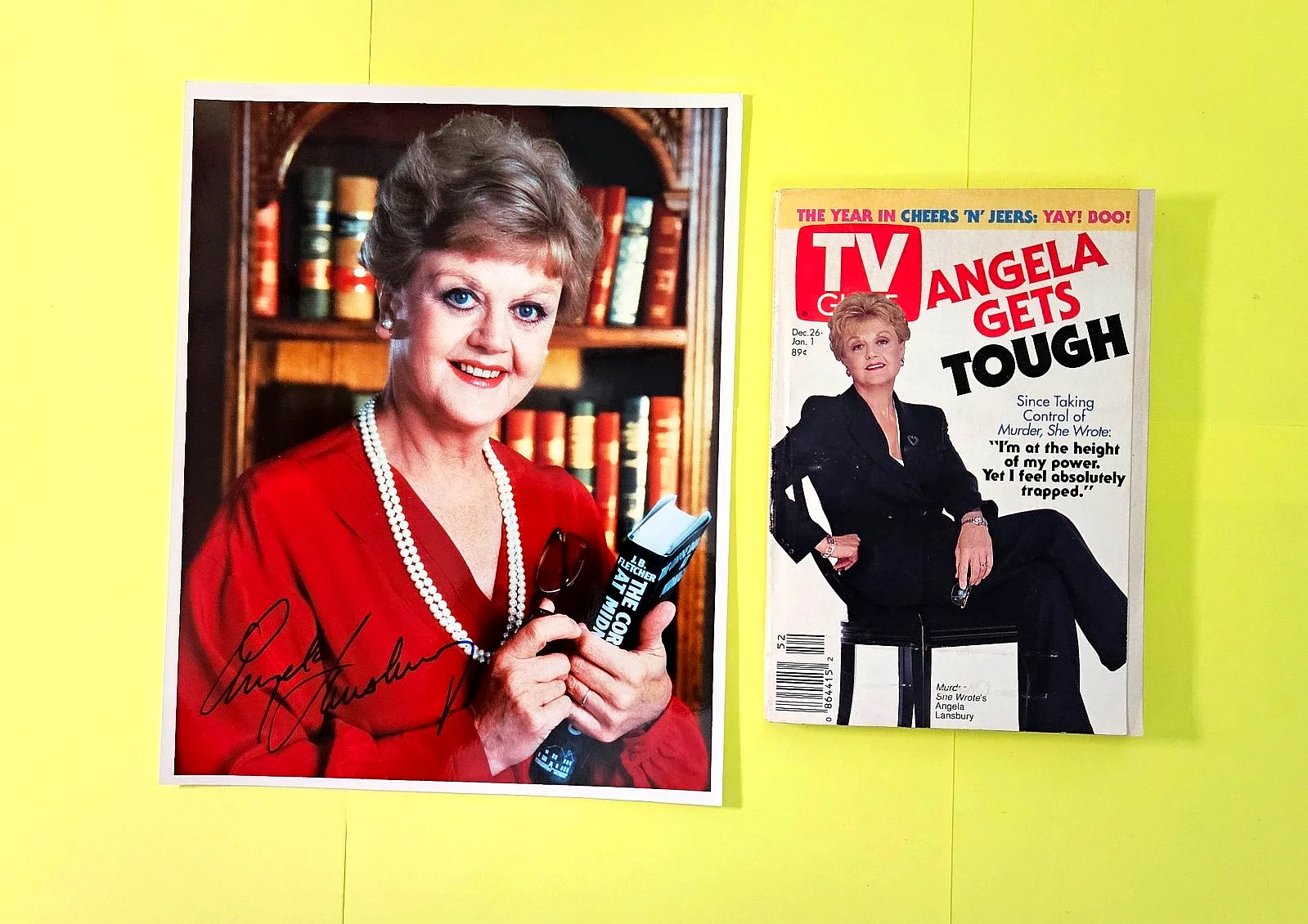 Angela Lansbury — ANGELA LANSBURY (1925-2022) (MURDER, SHE WROTE) AUTOGRAPHED 8 x 10 PHOTO~
