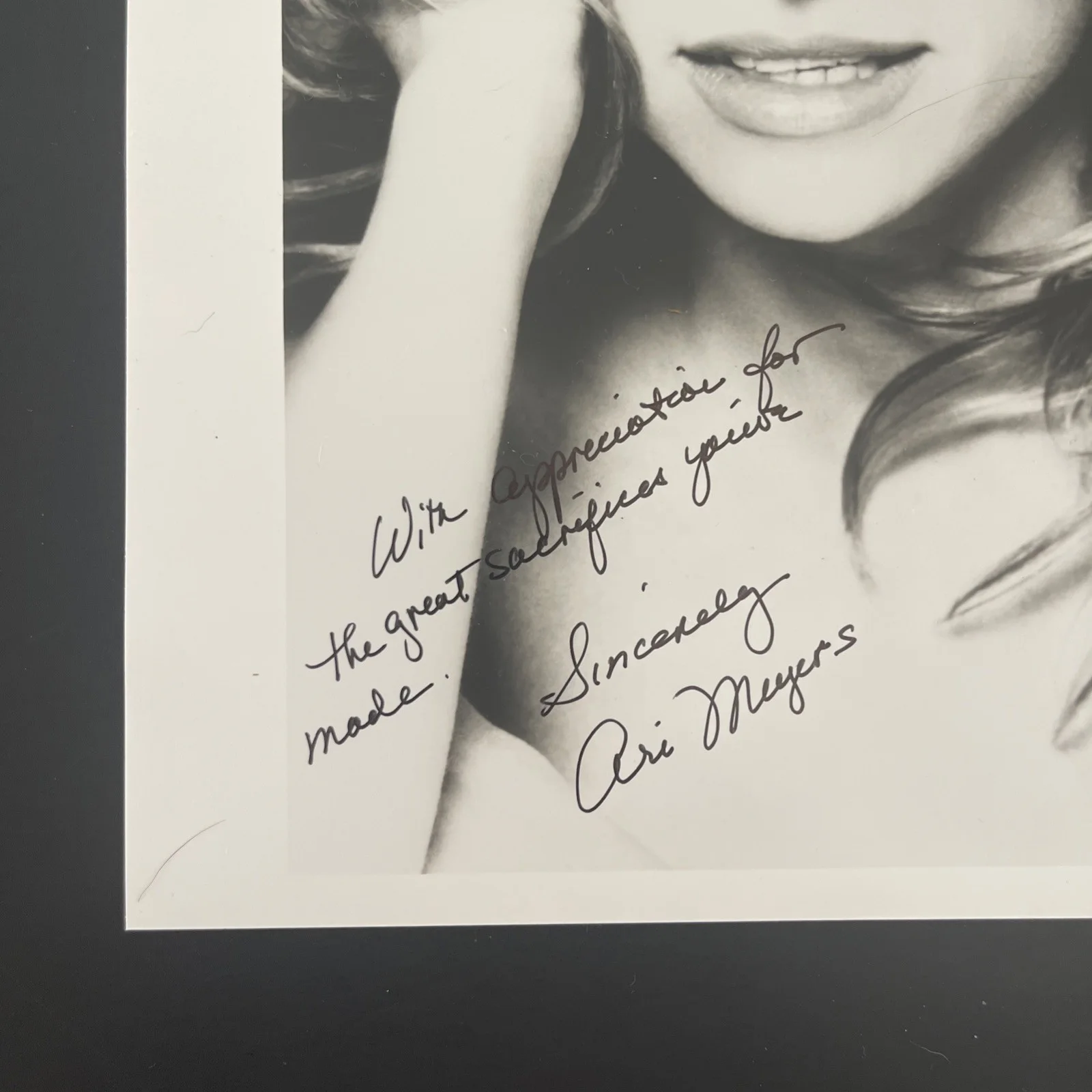 ARI MEYERS: Original Hand Signed Celebrity Photograph 8 x 10” / KSK, image 3