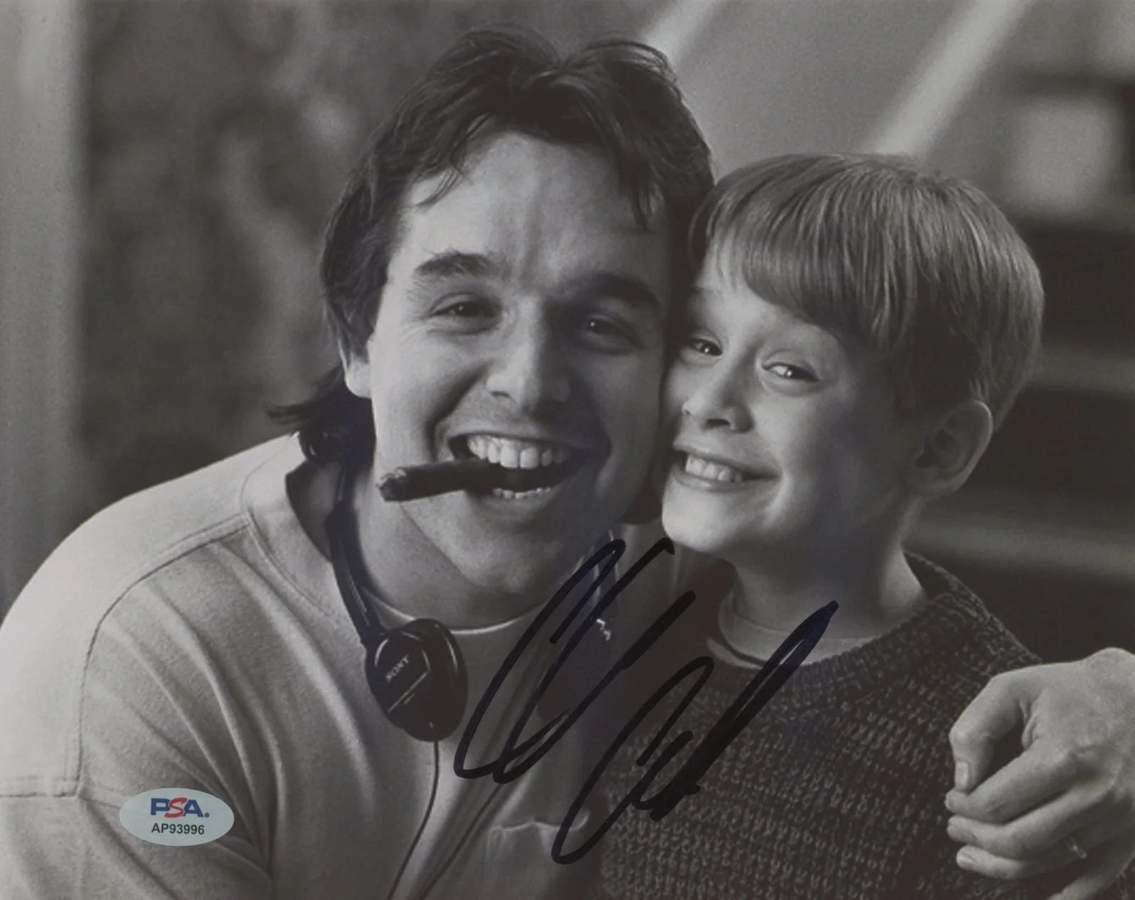 Chris Columbus — Chris Columbus Home Alone Authentic Signed 8x10 Photo PSA/DNA #AP93996