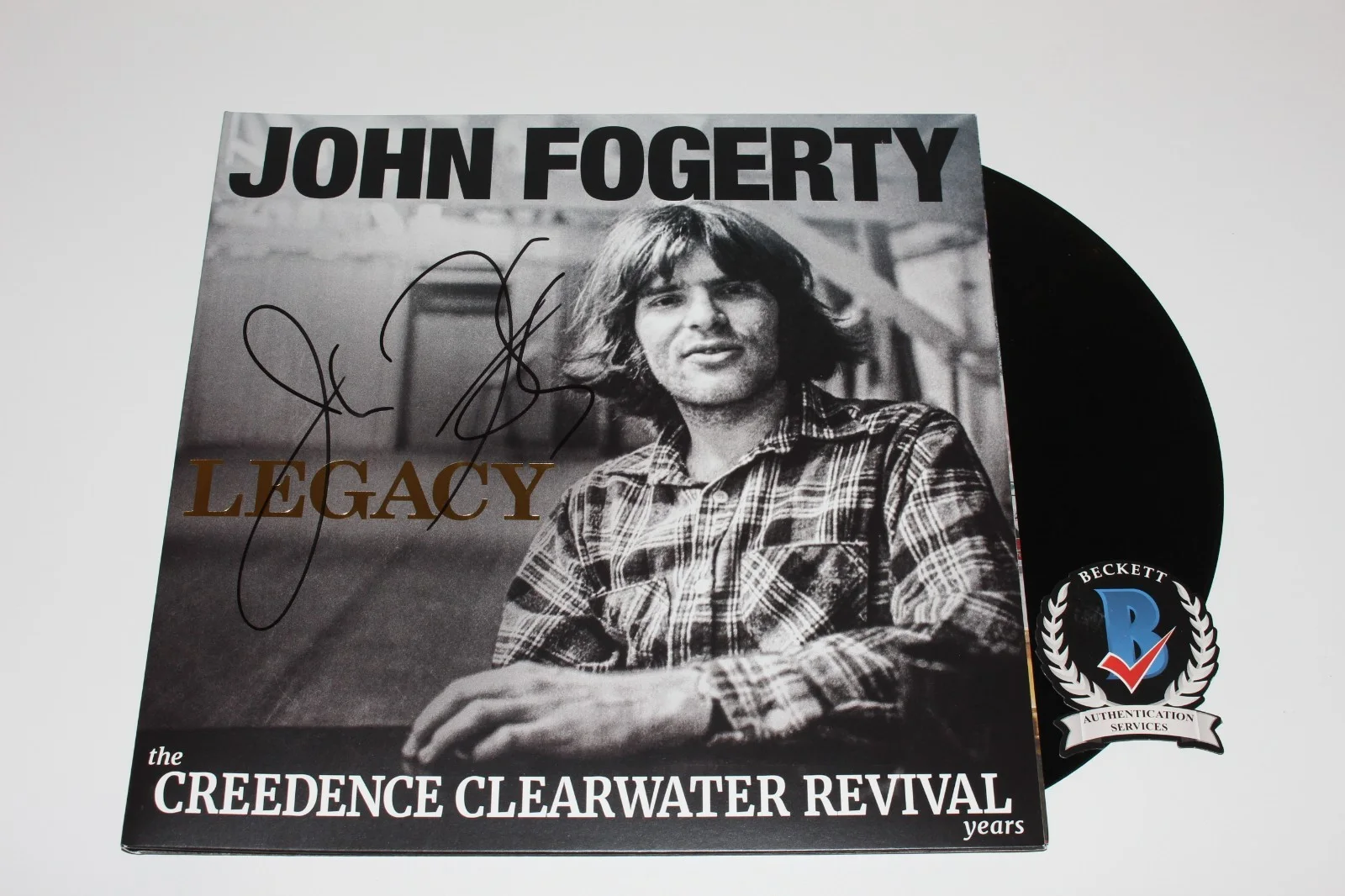 JOHN FOGERTY SIGNED CREEDENCE CLEARWATER REVIVAL LEGACY VINYL RECORD BECKETT CCR, изображение 3
