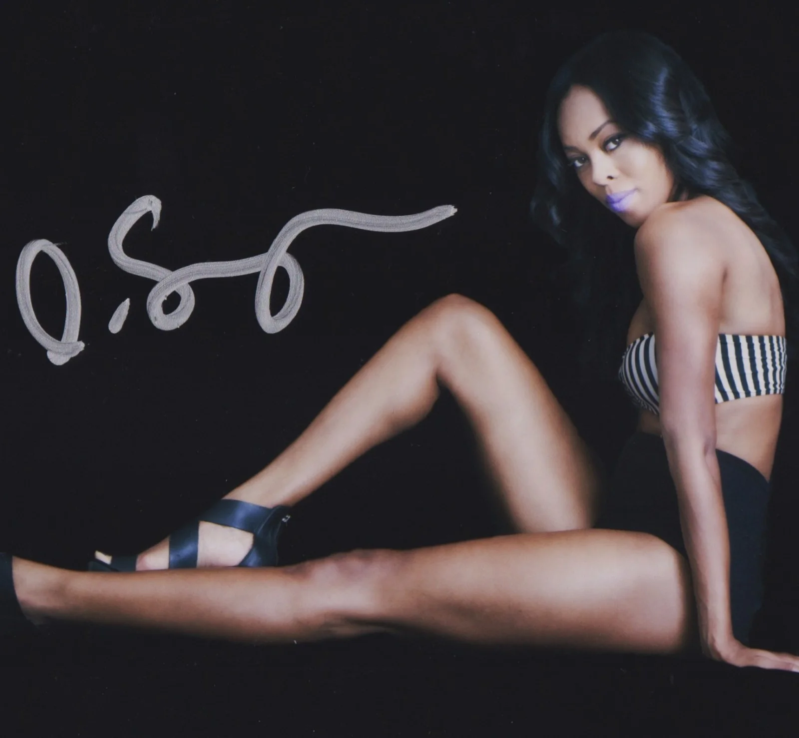 DAPHNIQUE SPRINGS hand-signed LEGGY SEXY 8x10 CLOSEUP authentic w/ UACC RD COA, image 2