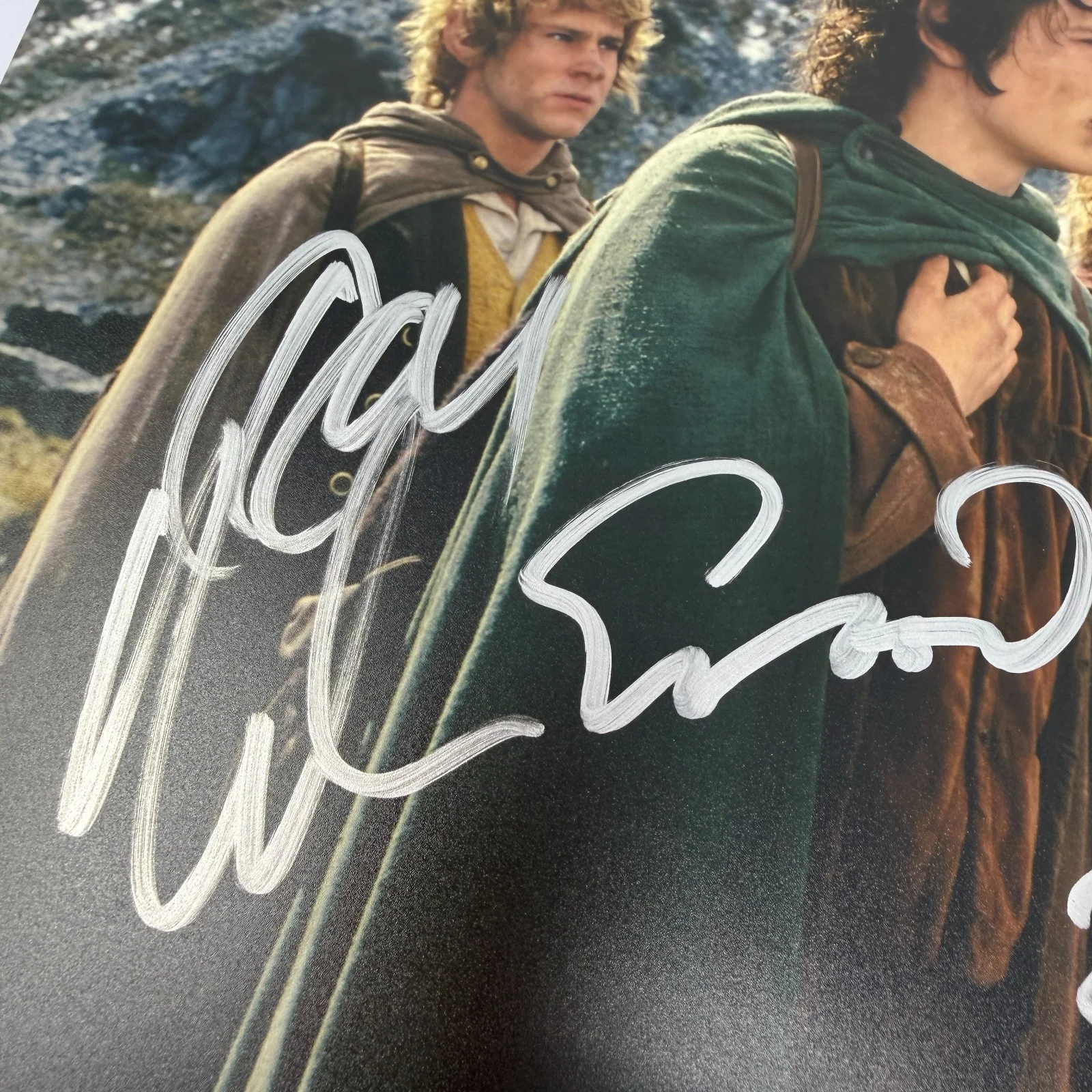 Billy Boyd, Dominic Monaghan, Elijah Wood, Sean Astin — Signed LOTR Hobbits Group Billy Boyd, Dominic Monaghan, Elijah Wood, Sean Astin, изображение 3