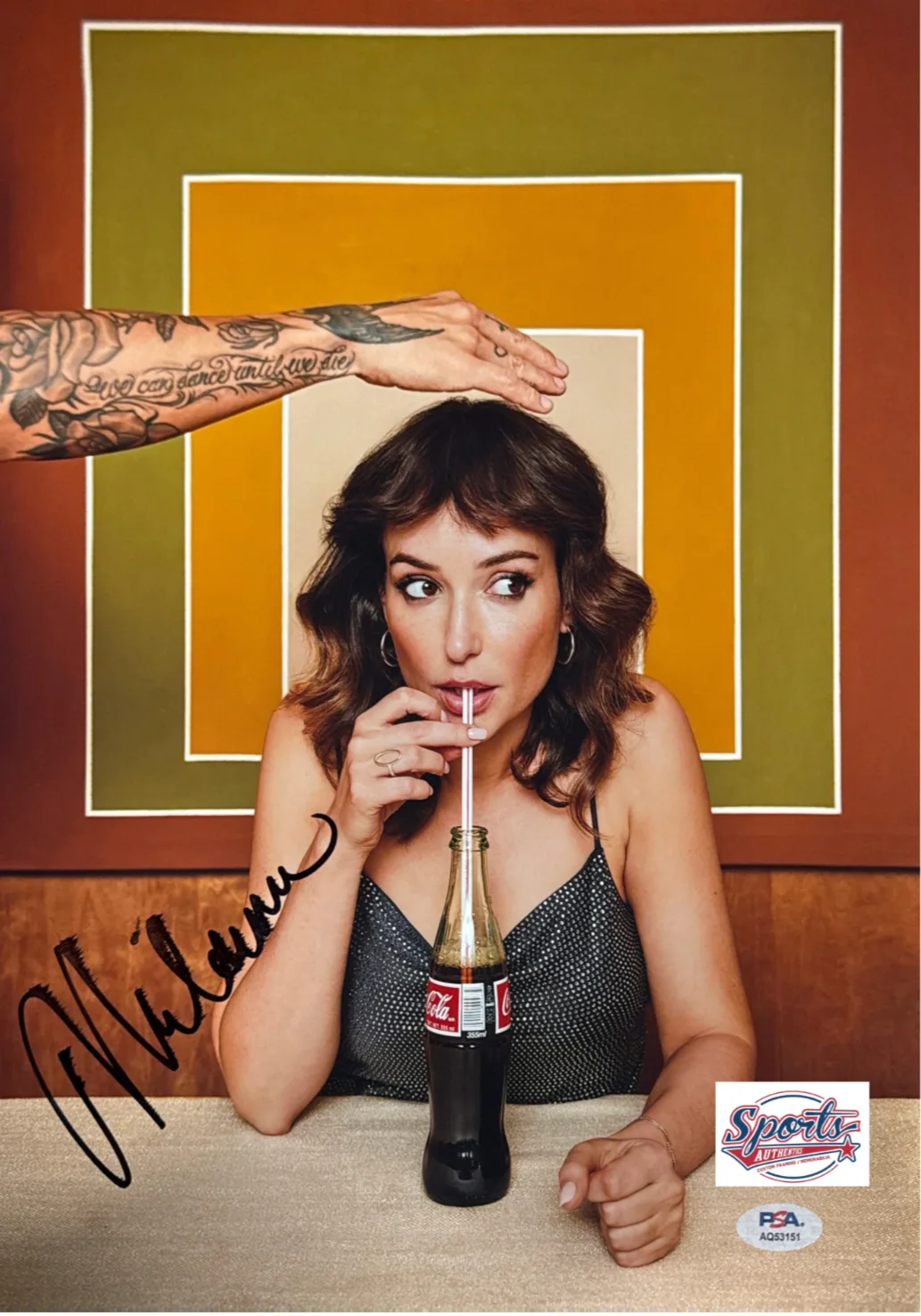 Milana Vayntrub — Milana Vayntrub Signed 11x14 Photo Actress PSA AQ53151