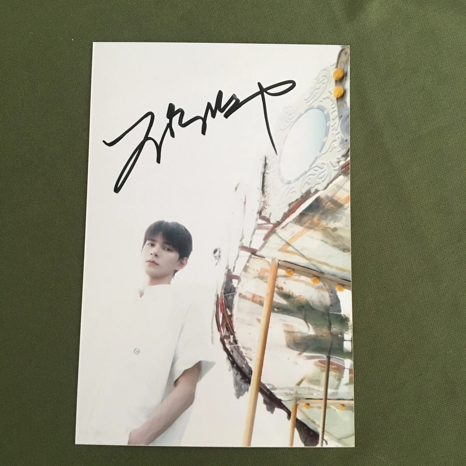 HE CHANG XI Autographed Signed Photo Autographs Chinese Actor 4*6 何昶希 2023, изображение 5