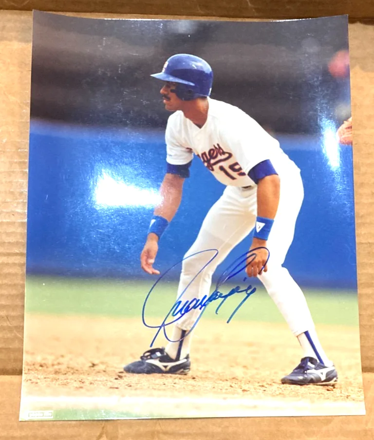 JUAN GONZALEZ — BASEBALL JUAN GONZALEZ TEXAS RANGERS SIGNED AUTO 8X10 COLORED PHOTO CERT.
