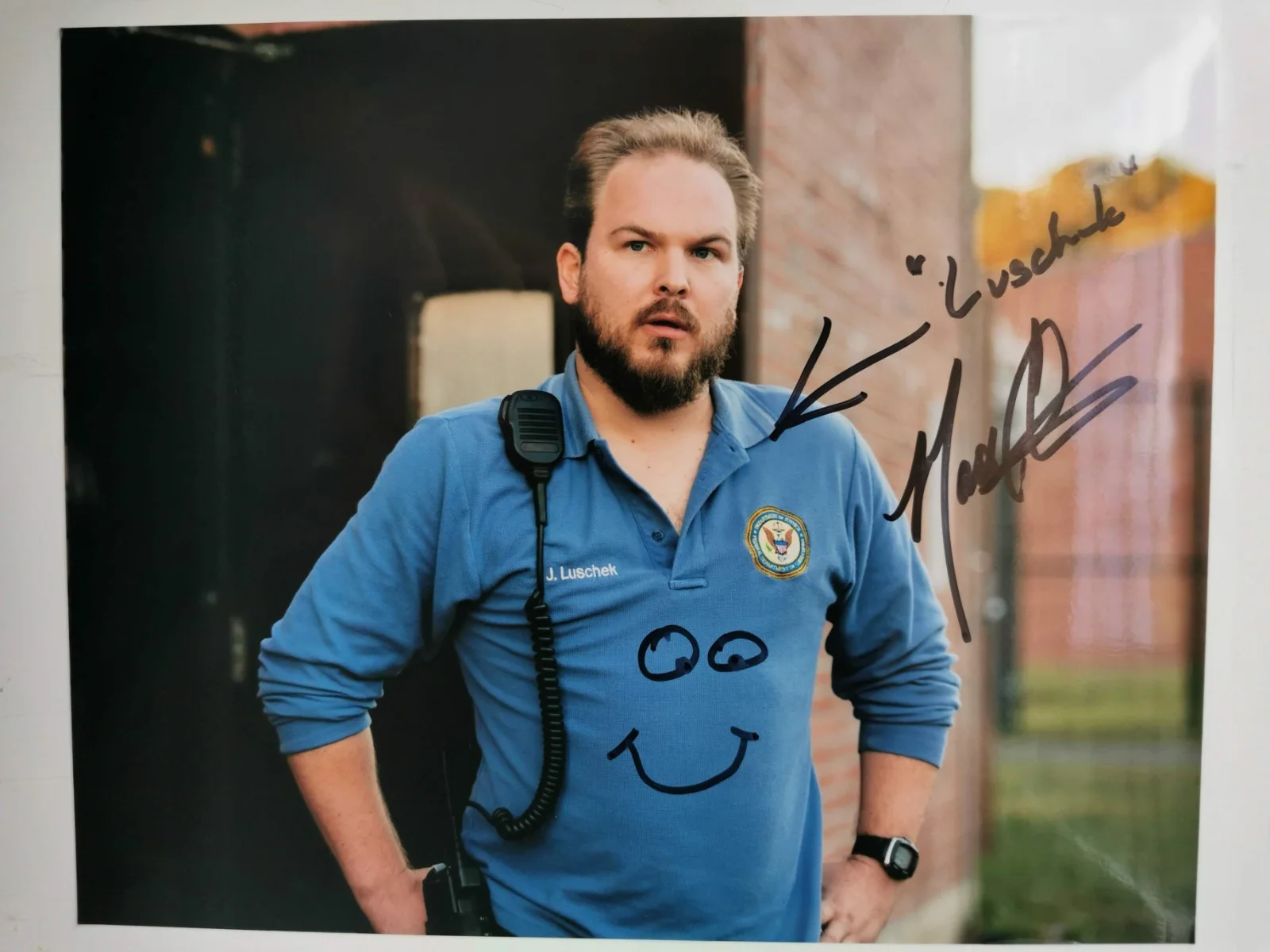 MATT PETERS — MATT PETERS SIGNED 8X10 PHOTO ORANGE IS THE NEW BLACK WITH COA