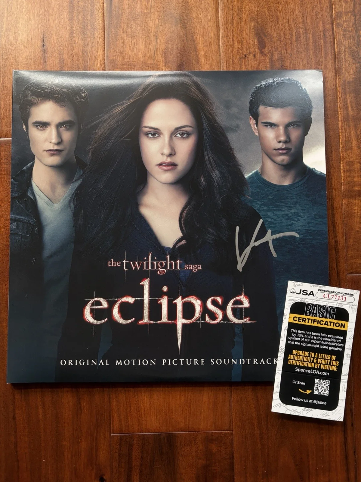 Kristen Stewart — Kristen Stewart Signed Twilight Vinyl JSA COA Autograph PROOF
