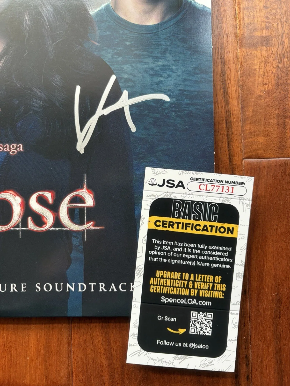 Kristen Stewart — Kristen Stewart Signed Twilight Vinyl JSA COA Autograph PROOF, image 2
