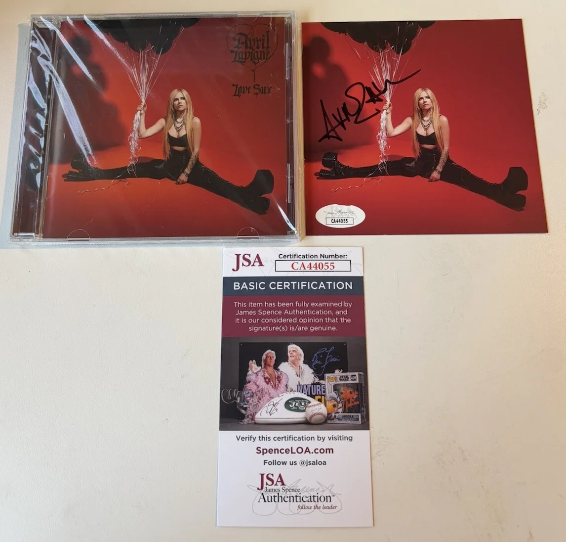 AVRIL LAVIGNE LOVE SUX SIGNED AUTOGRAPHED ART CARD & NEW CD JSA COA CA44055 RARE, изображение 2
