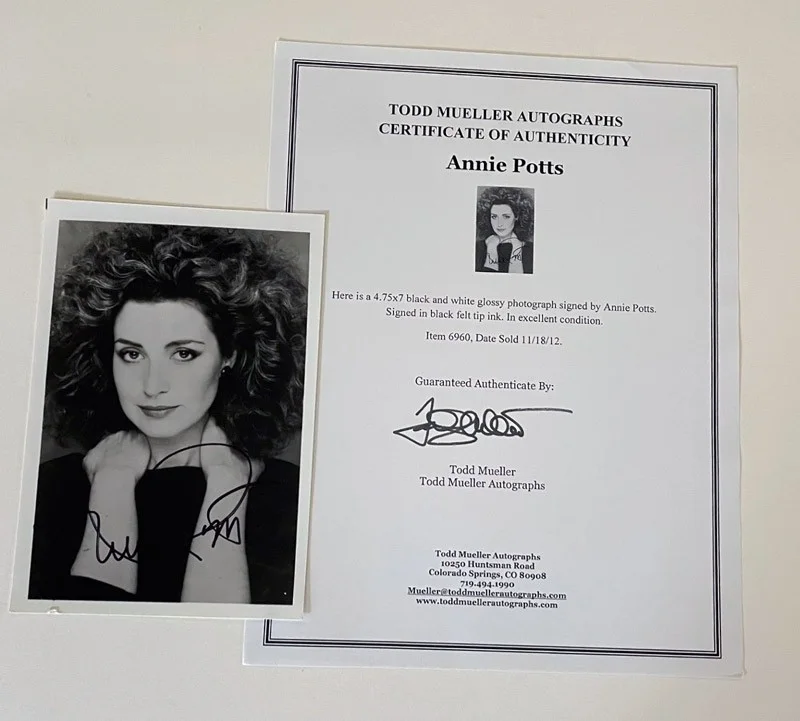 ANNIE POTTS Signed Autograph b & w Photo, Genuine COA, Black ink, UACC RD#228, изображение 2