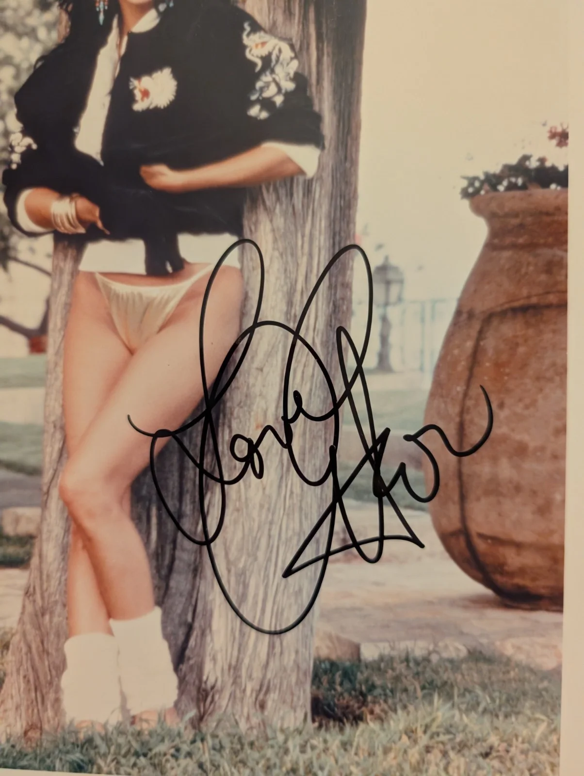 cher — Love Cher Signed Autograph 8x10 Photo Younger Self-portrait, изображение 2