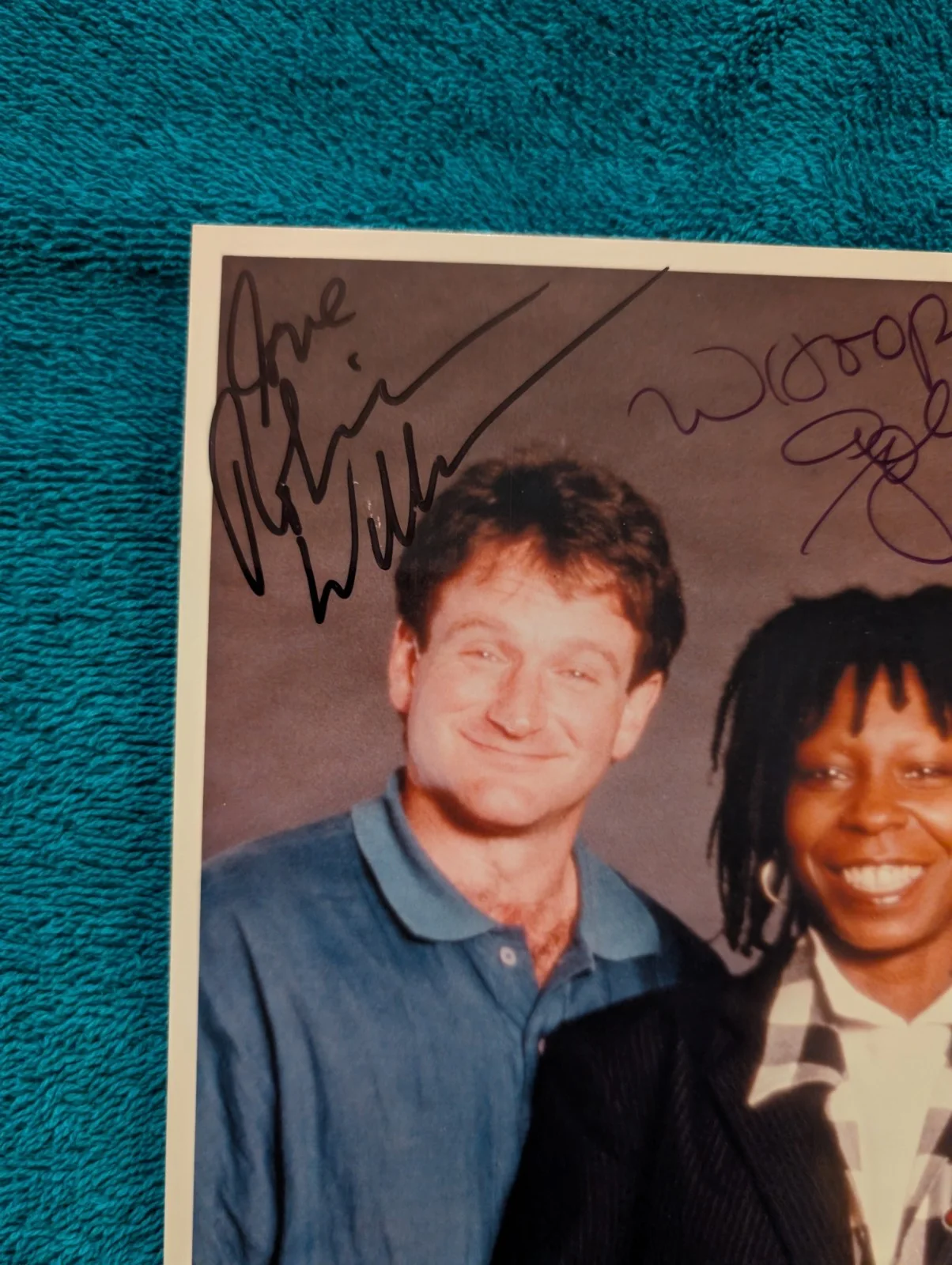 Robin Williams Whoopi Goldberg, Billy Crystal — Robin Williams Whoopi Goldberg Billy Crystal Signed Autograph 8x10 Photo, image 2