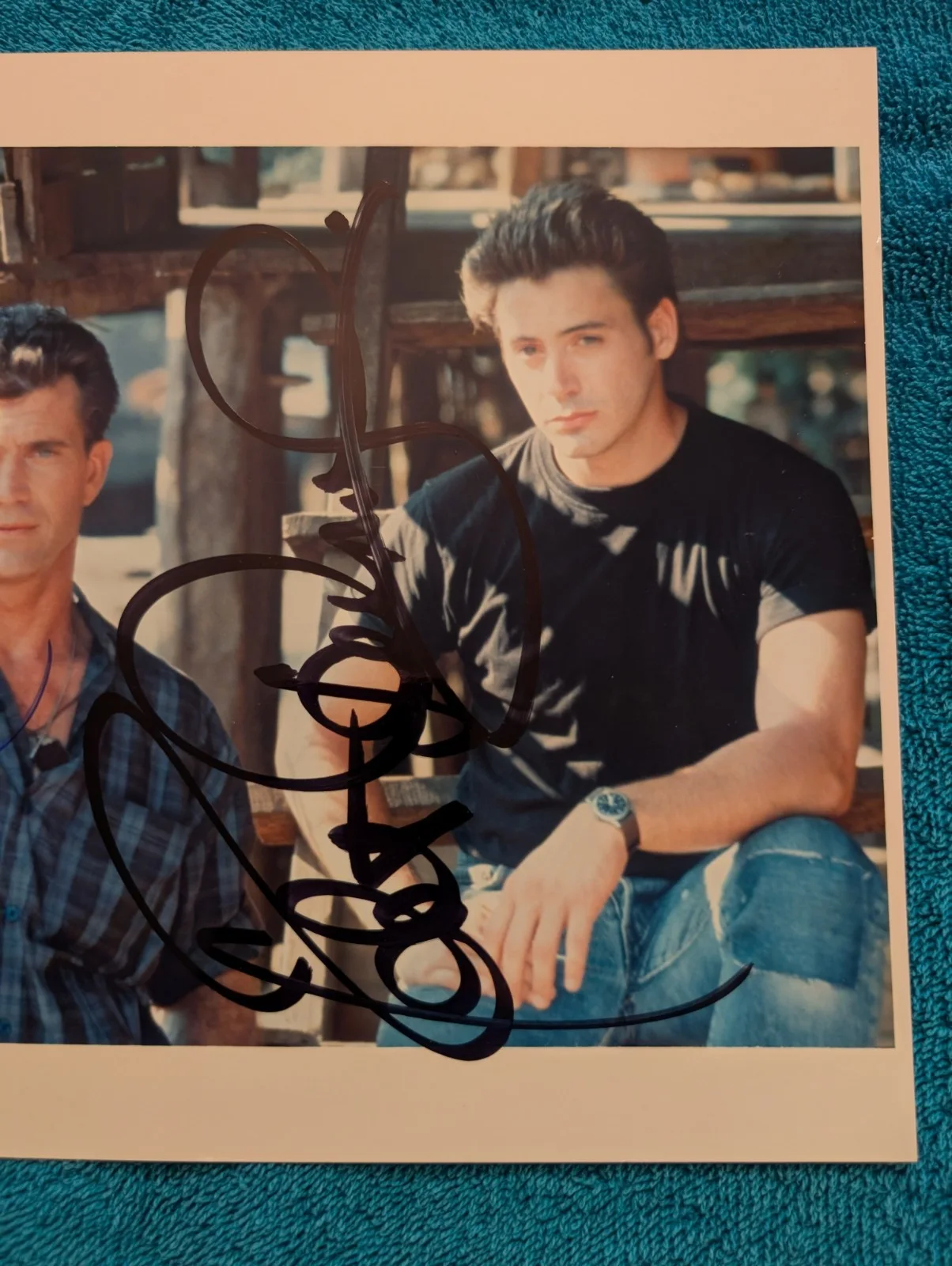 Mel Gibson, Robert Downey Jr — Mel Gibson Robert Downey Jr Signed Autographed Photo 8/10 Air America, image 3