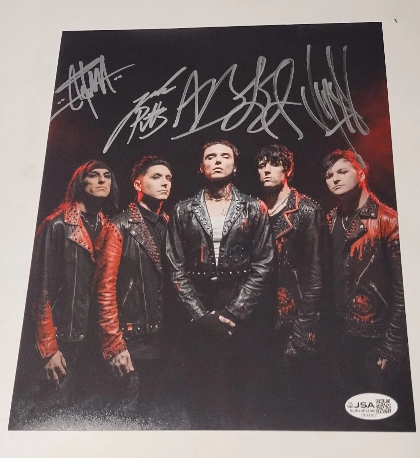 BLACK VEIL BRIDES SIGNED PHOTO ANDY BIERSACK PIN SET CD LP COA SET THE WORLD JSA, изображение 2