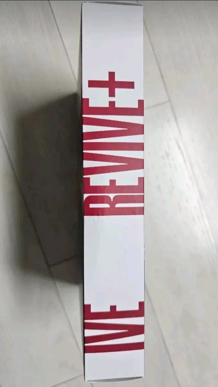 IVE [REVIVE+] ALL MEMBER Autograph(Signed) PROMO ALBUM KPOP (not for sale), изображение 2