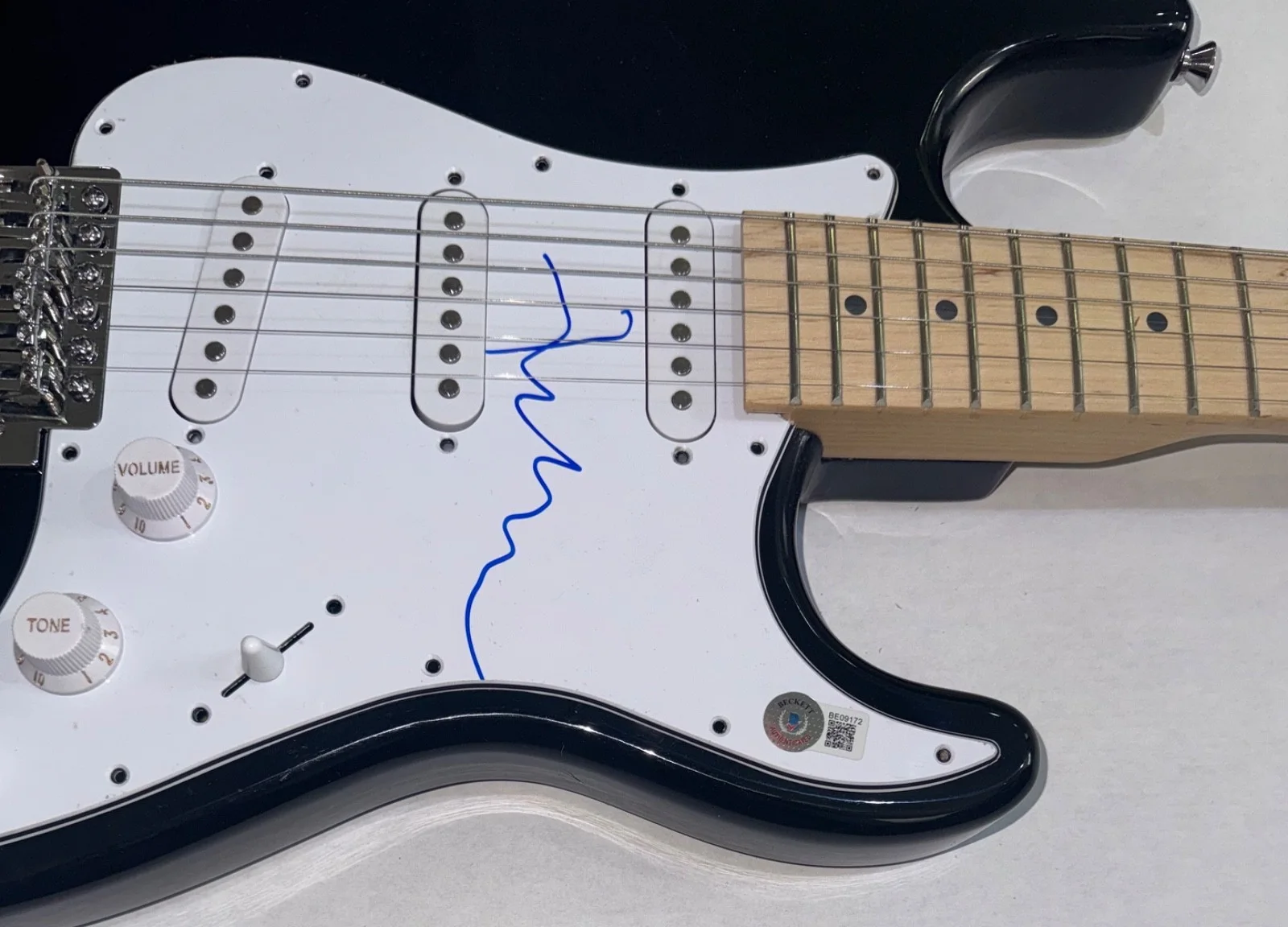 Tre Cool Green Day Signed Autograph Electric Guitar Band Drummer Beckett COA, image 3