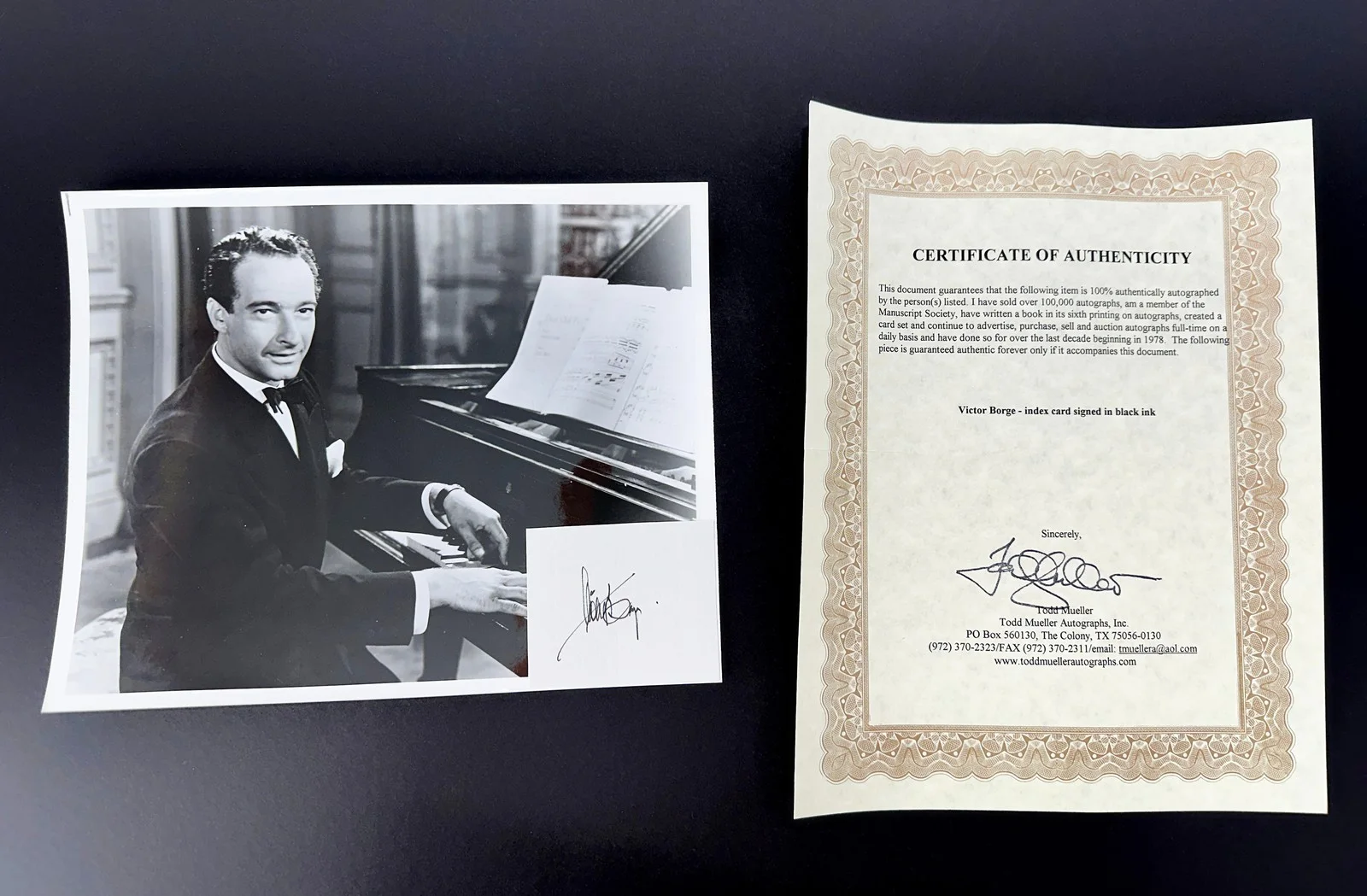 Victor Borge — Victor Borge Signed 8x10 Vintage Photo with COA Pianist Comedian Autograph Sign, изображение 2