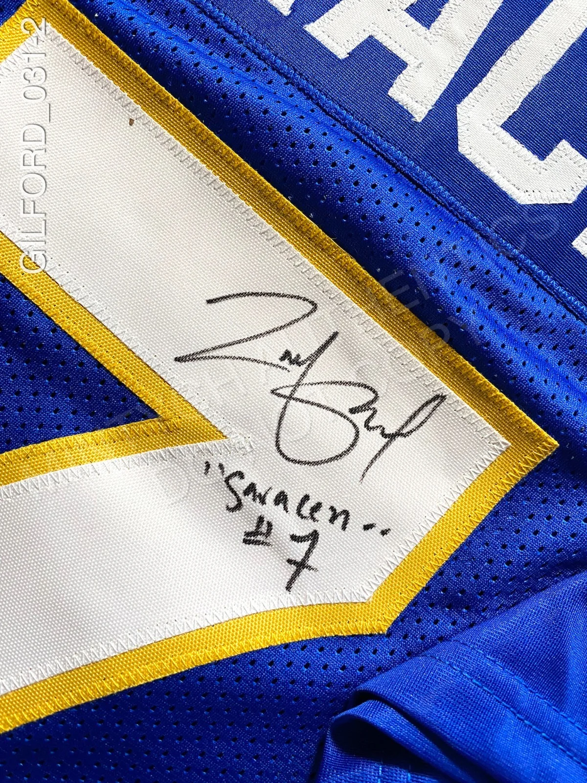 Zach Gilford — Zach Gilford signed Matt Saracen custom jersey Friday Night Lights Beckett, изображение 2