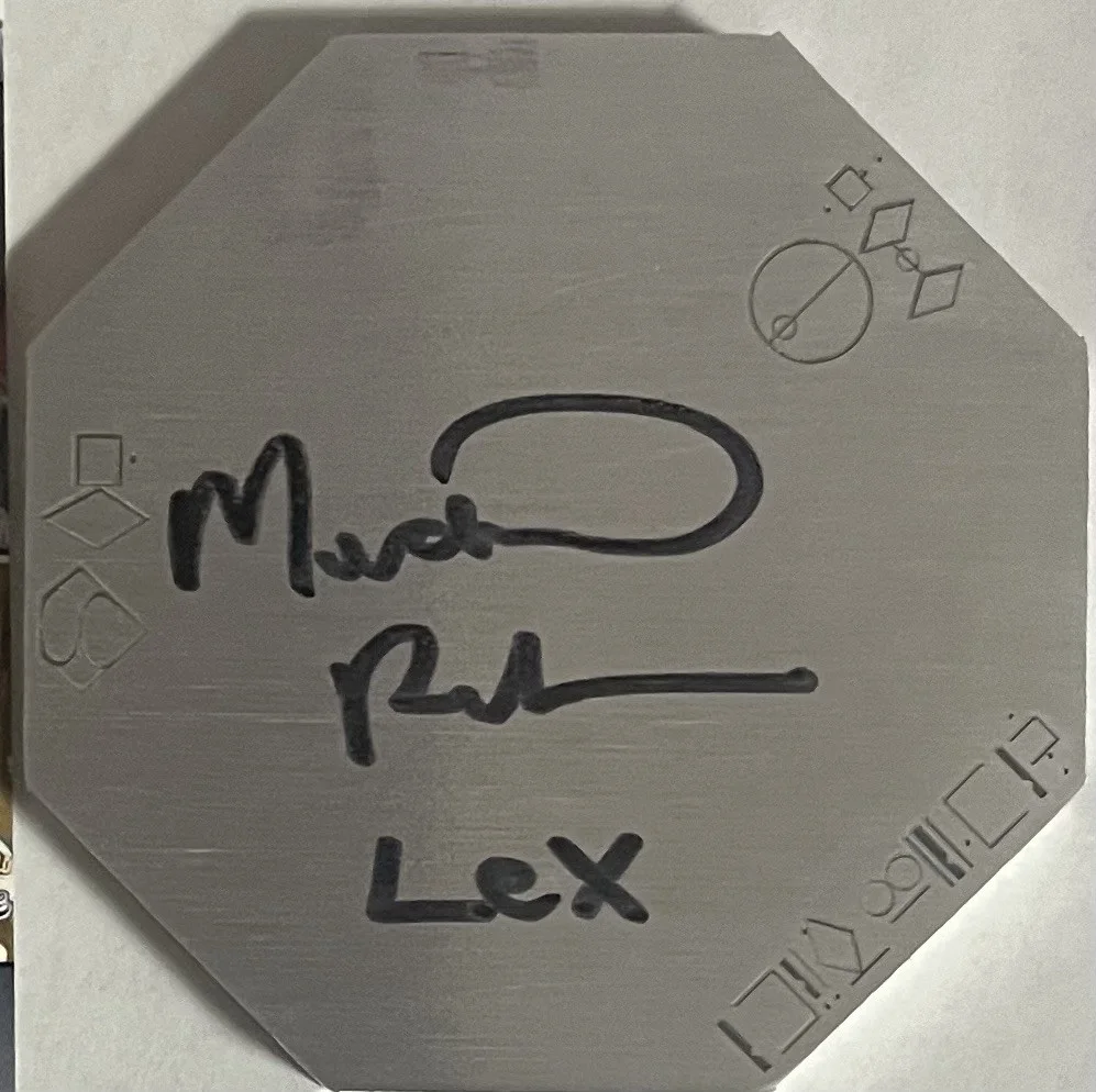 Michael Rosenbaum, John Glover — SMALLVILLE SIGNED CLARK’S SHIP KEY Michael Rosenbaum & John Glover JSA COA METAL, image 3