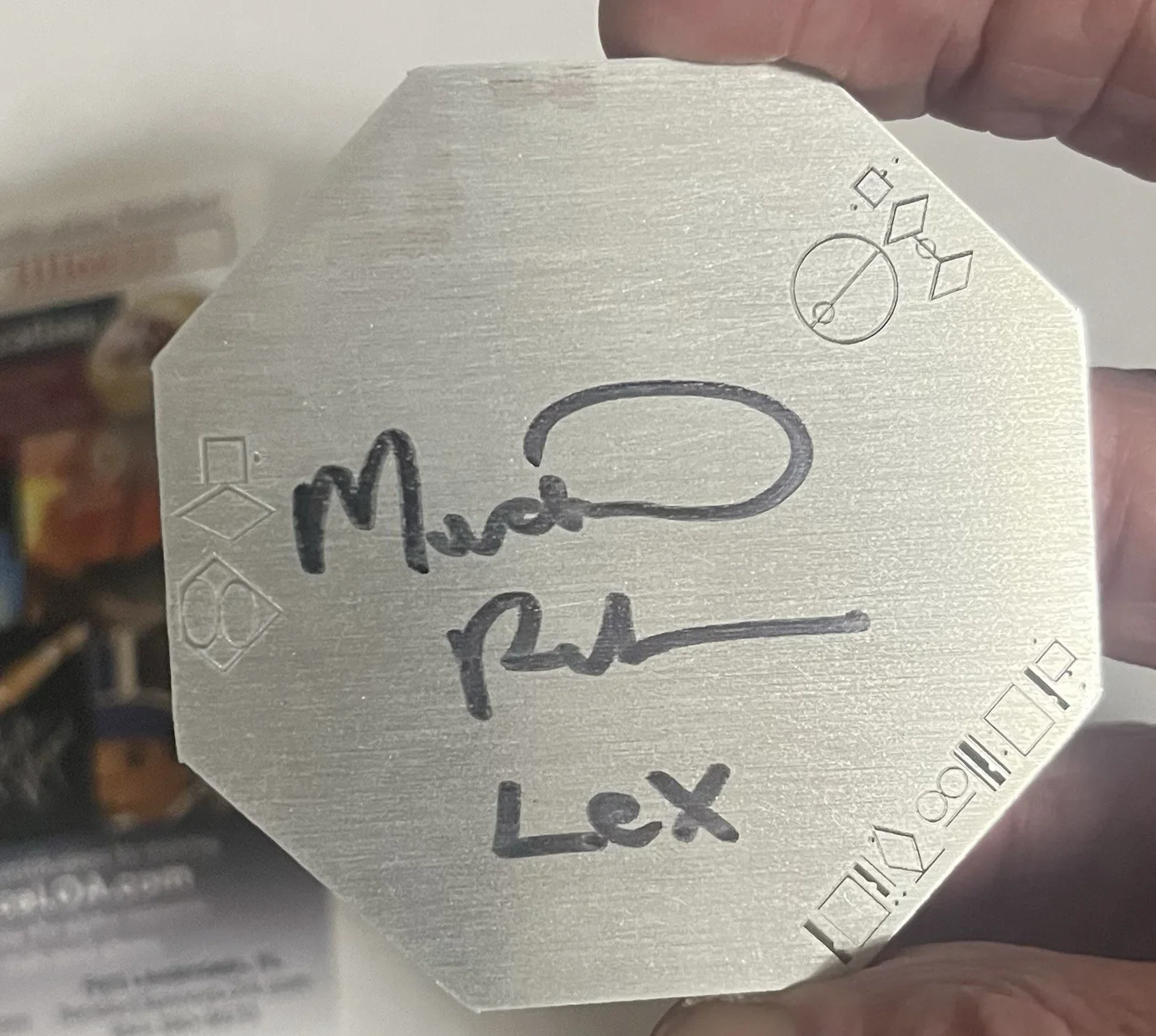 Michael Rosenbaum, John Glover — SMALLVILLE SIGNED CLARK’S SHIP KEY Michael Rosenbaum & John Glover JSA COA METAL, image 5