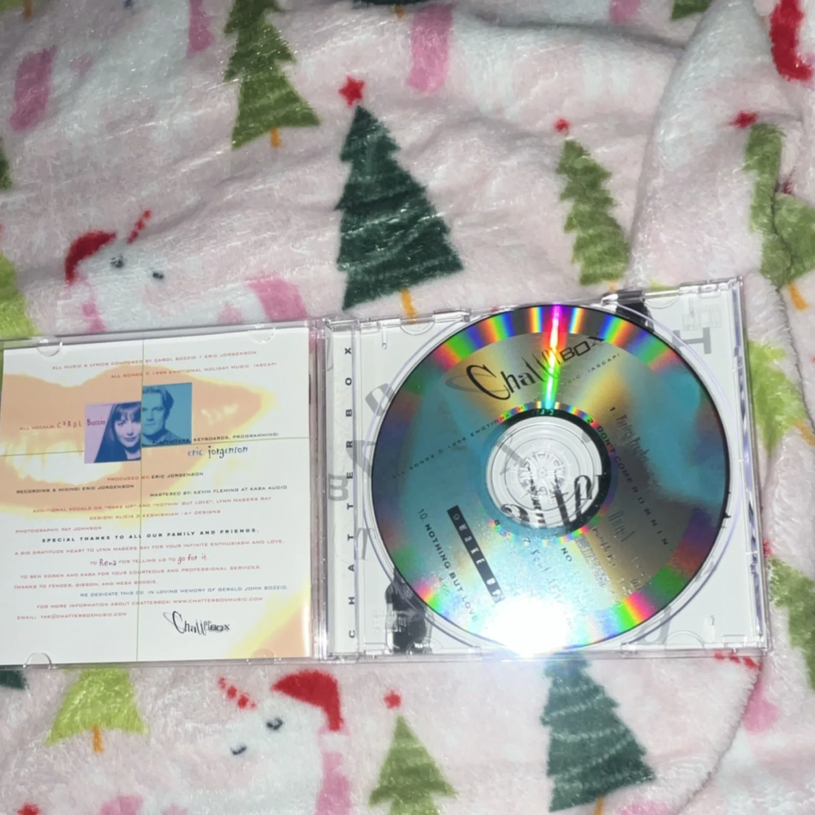 Chatterbox Autographed Original Music CD & Booklet Signed Collectible Rock Pop, изображение 3