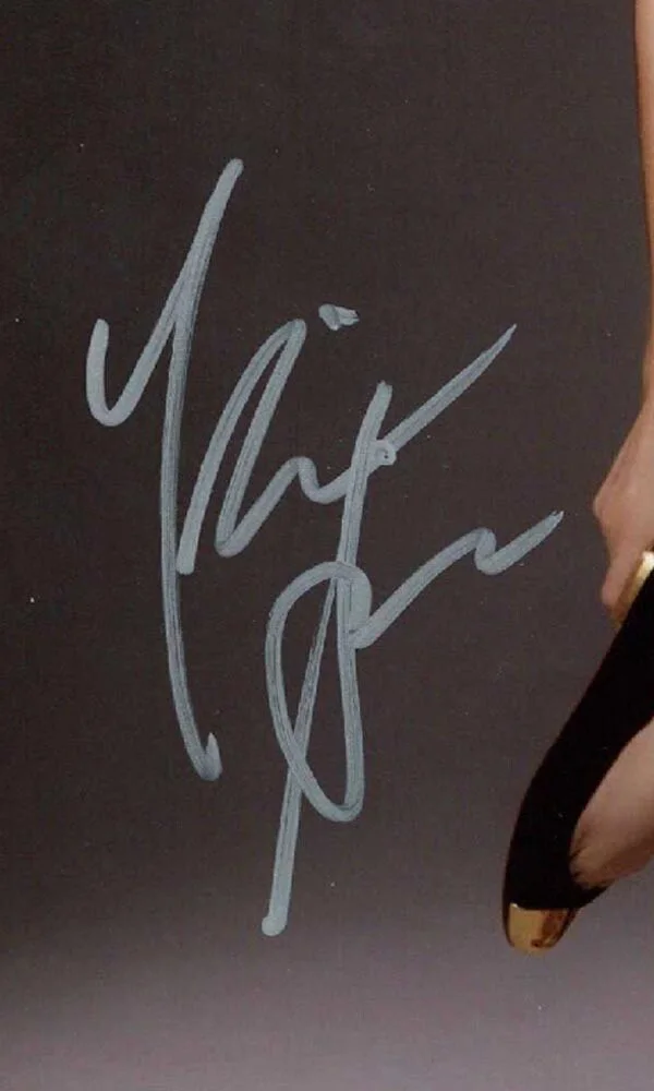 KIERNAN SHIPKA SIGNED 11x14 PHOTO CHILLING ADVENTURES OF SABRINA BECKETT BAS, изображение 2