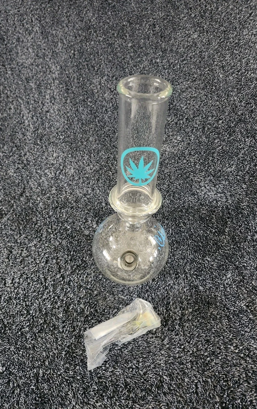 Cheech & Chong — Cheech & Chong Hand Signed 10in Glass Bong / COA - Dual Signature