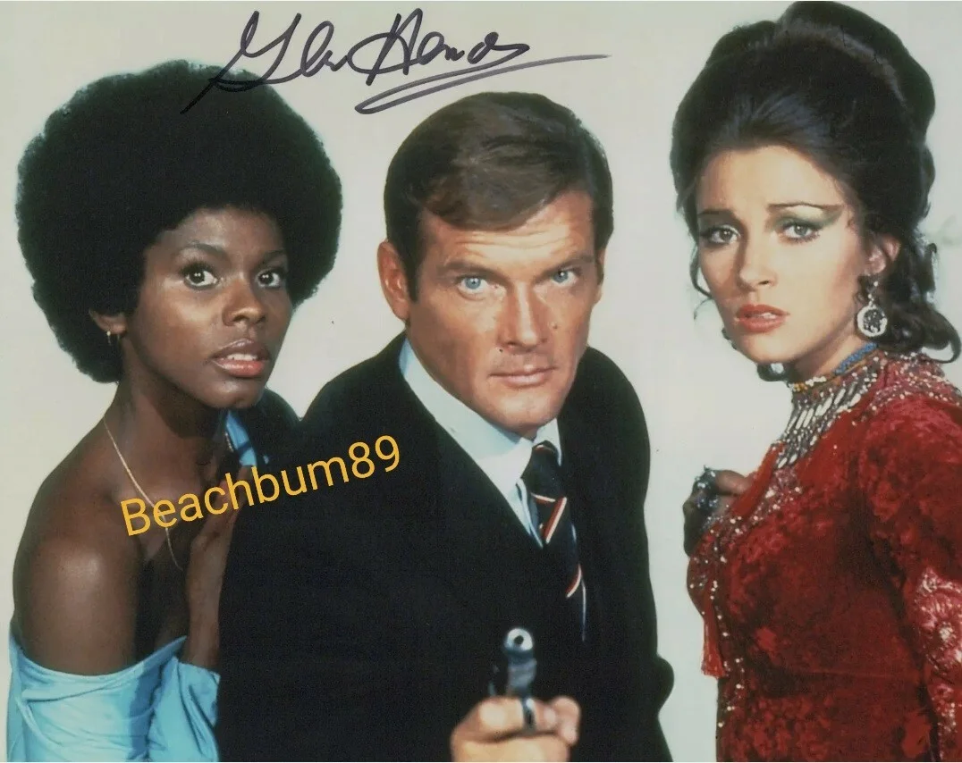 Gloria Hendry — GLORIA HENDRY in James Bond's "Live and Let Die" - Signed 8x10 Photo W/COA
