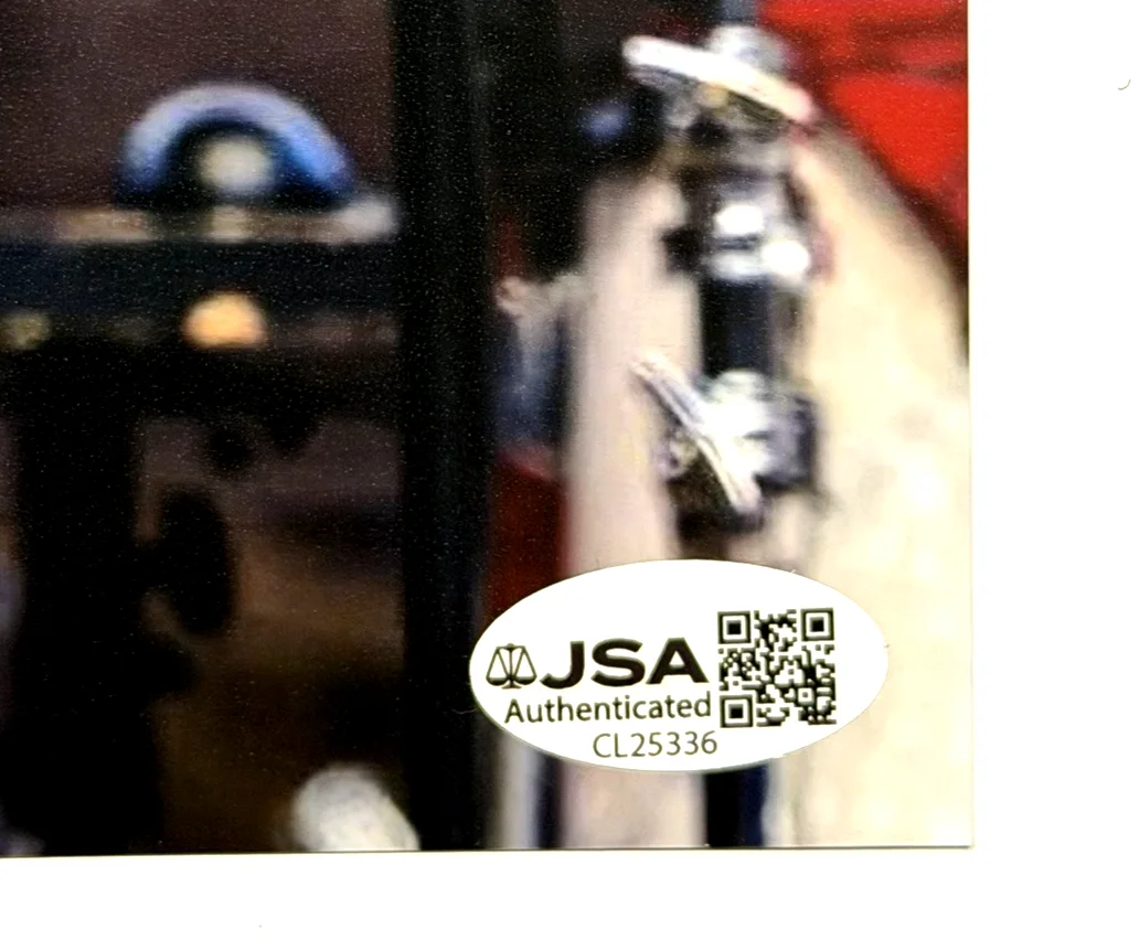 Sierra Hull Signed 8x10 Photo Bluegrass Mandolin Performance JSA COA CL25336, изображение 4