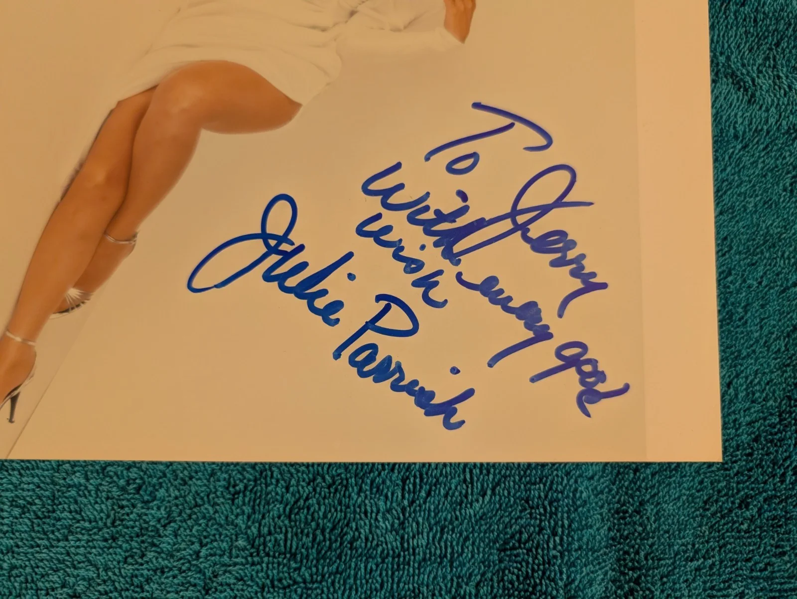 Julie Parrish — Julie Parrish Signed Autographed Photo 8/10 Self- Portrait, image 2