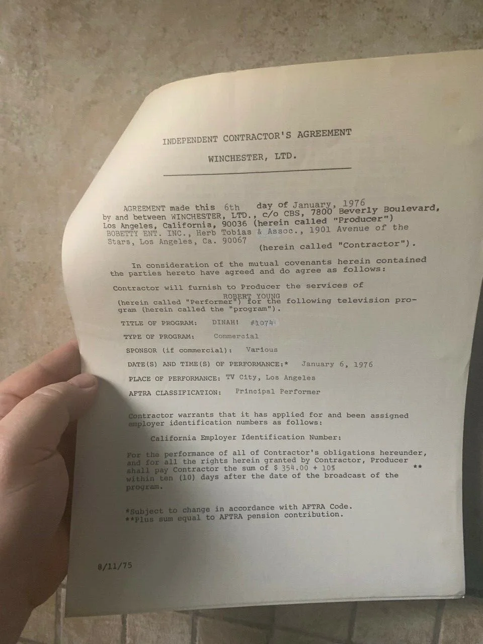 ROBERT YOUNG contract signed autograph, изображение 2