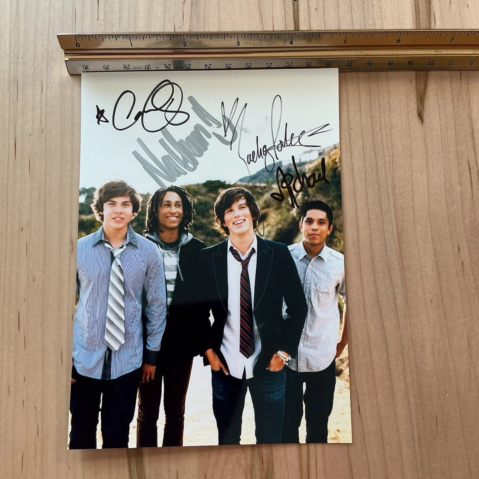 Allstar Weekend FULLY SIGNED Photo Authentic Disney Employee Coll., image 2